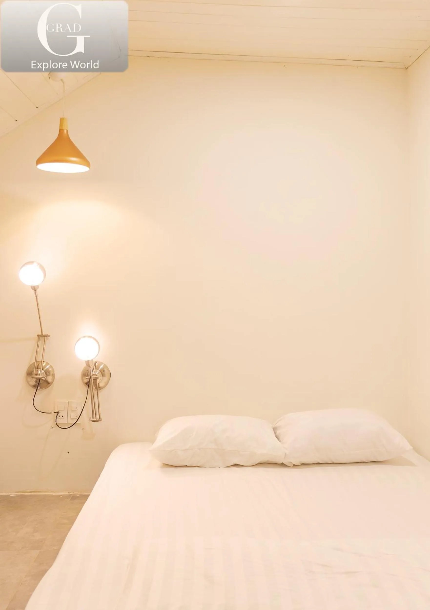 Photo of the whole room, Bed in Hoang Yen Villa & Coffee