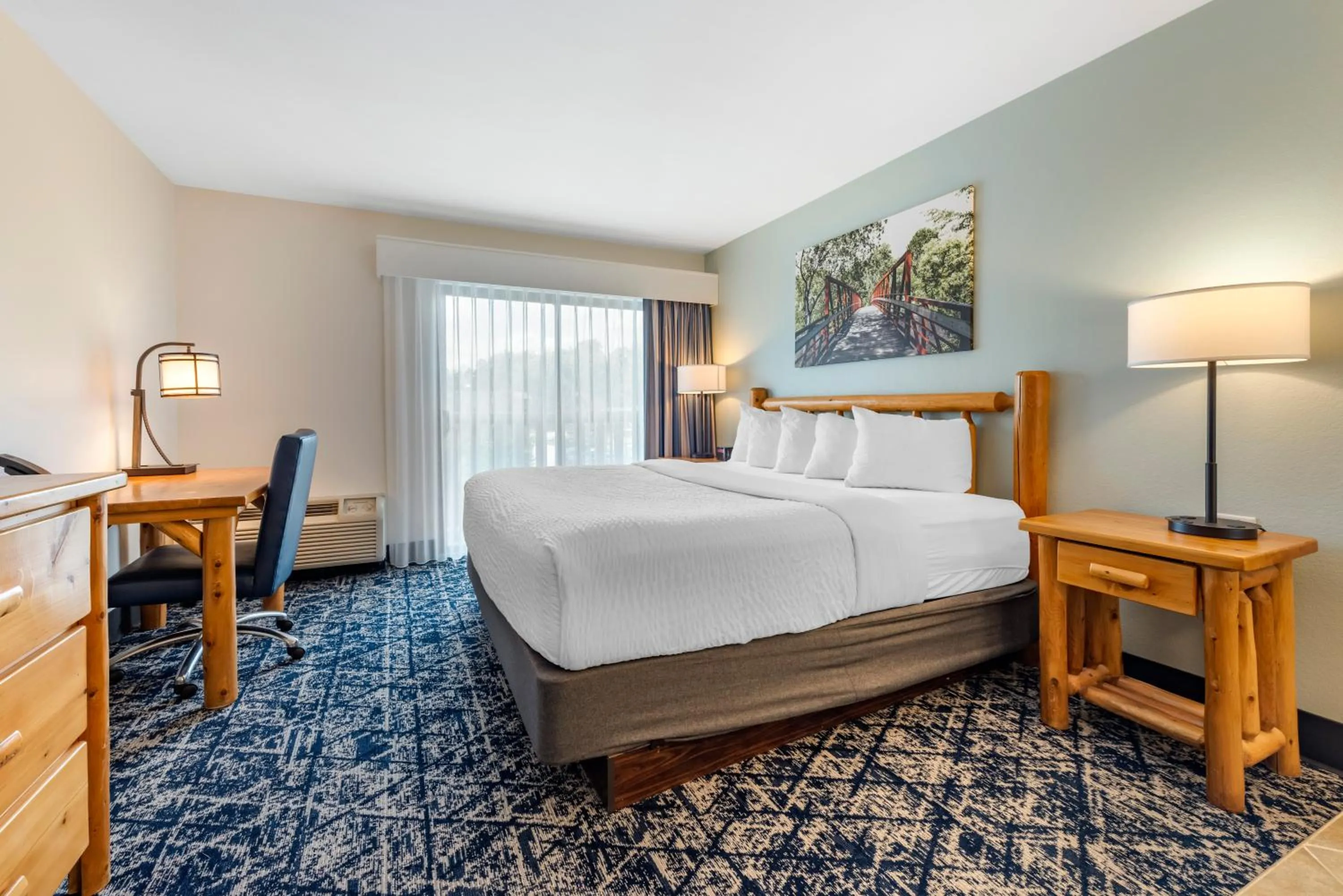 Bed in Three Bears Resort Waterpark Near Tomah Ascend Collection