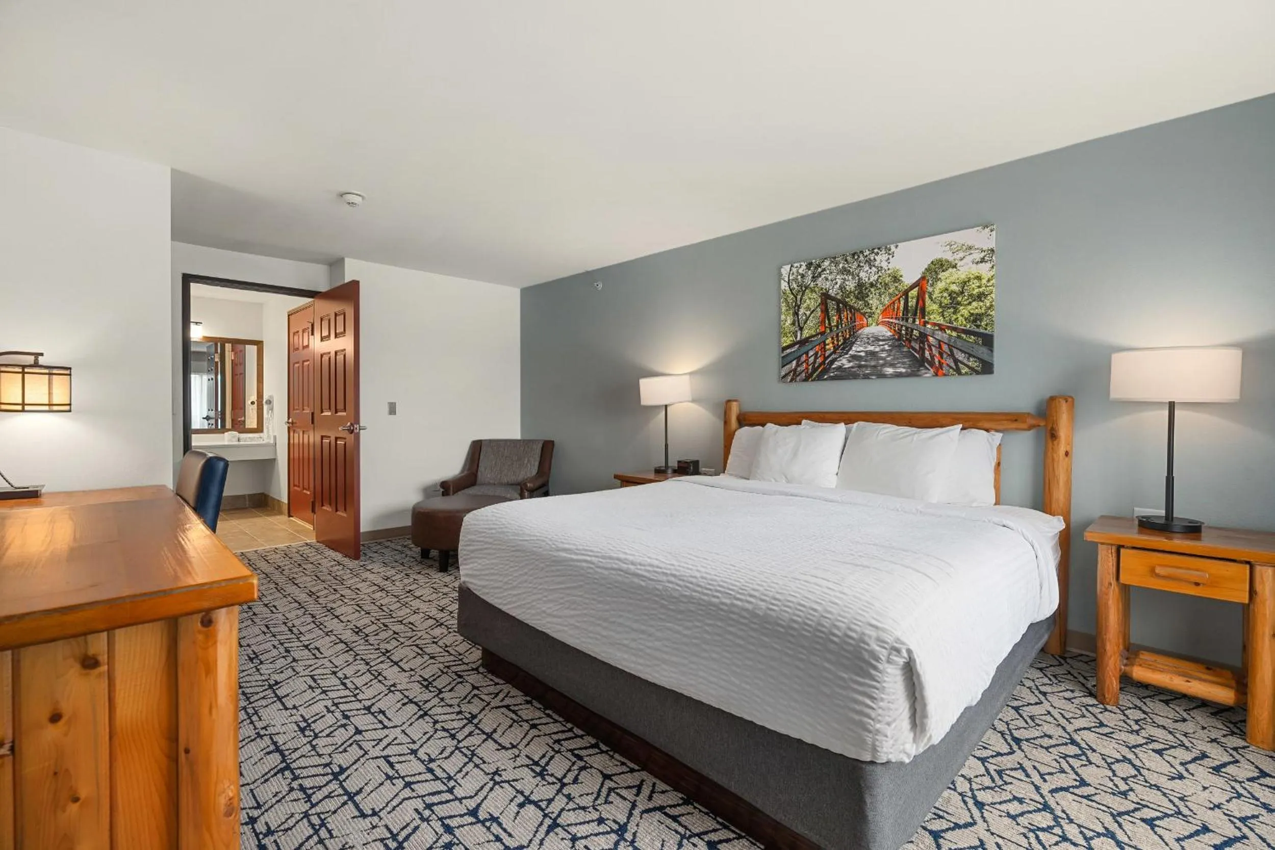 Bed in Three Bears Resort Waterpark Near Tomah Ascend Collection