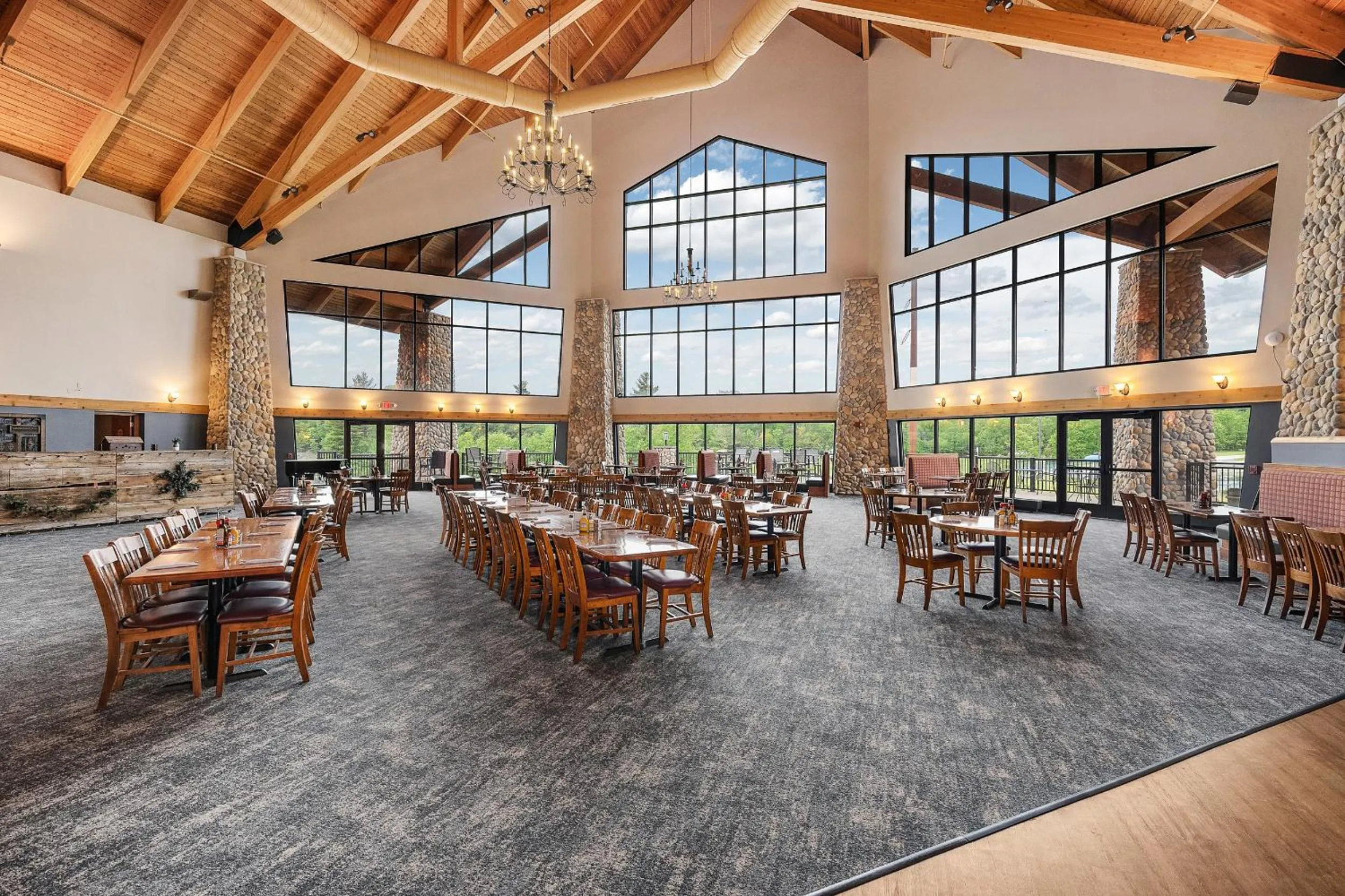 Restaurant/places to eat in Three Bears Resort Waterpark Near Tomah Ascend Collection