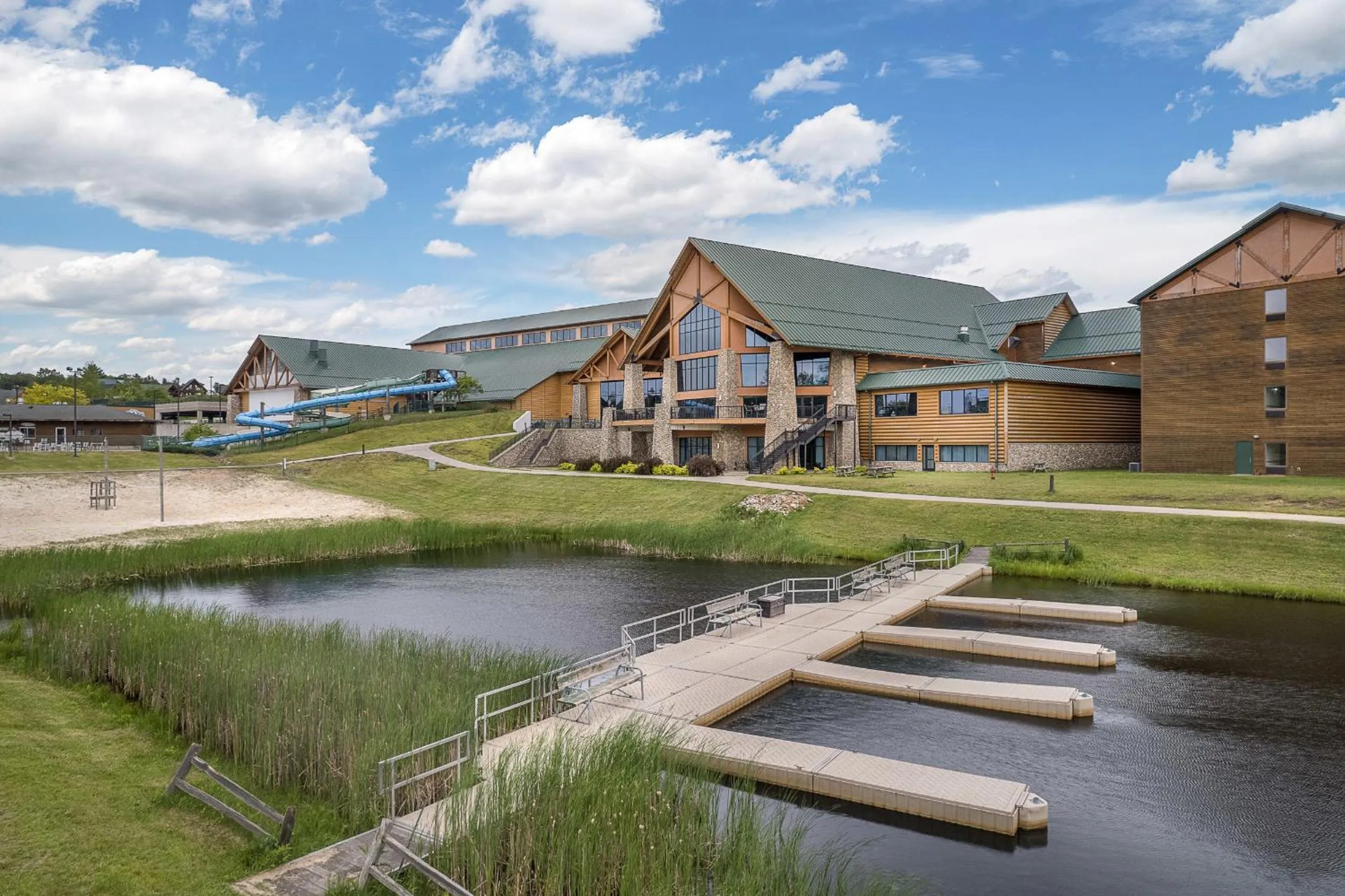Garden in Three Bears Resort Waterpark Near Tomah Ascend Collection