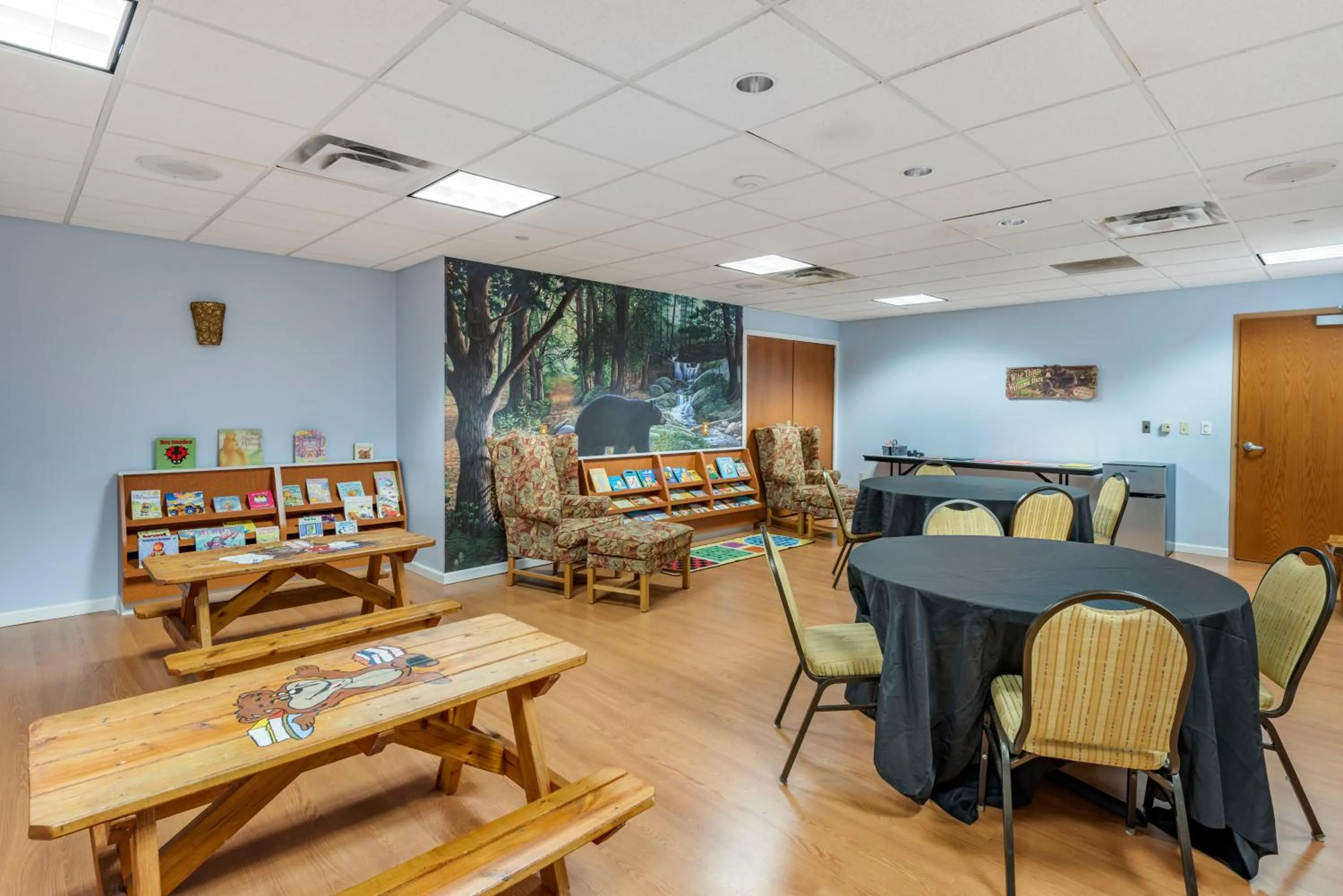 Restaurant/places to eat in Three Bears Resort Waterpark Near Tomah Ascend Collection