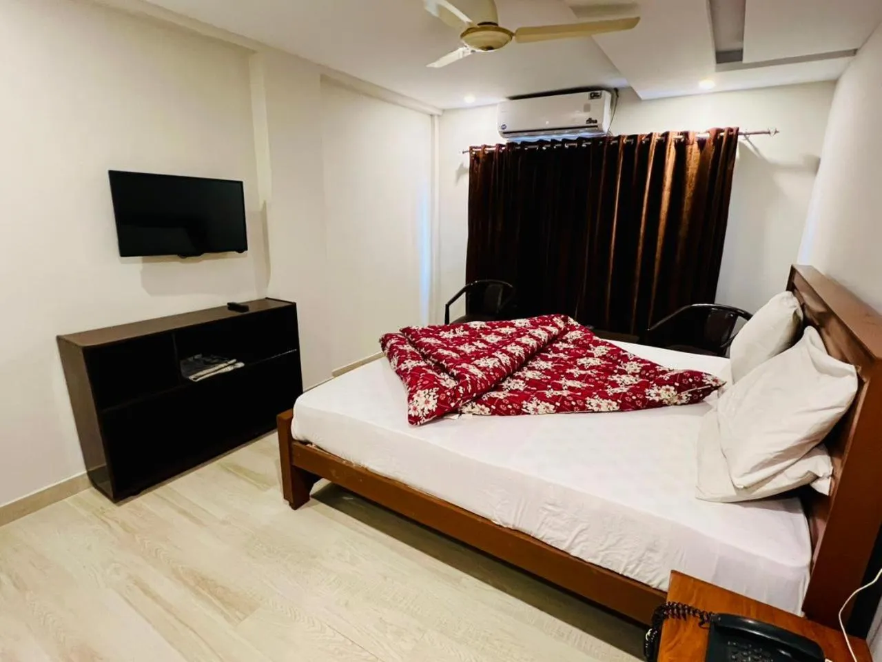 Bed in Citymax Hotel