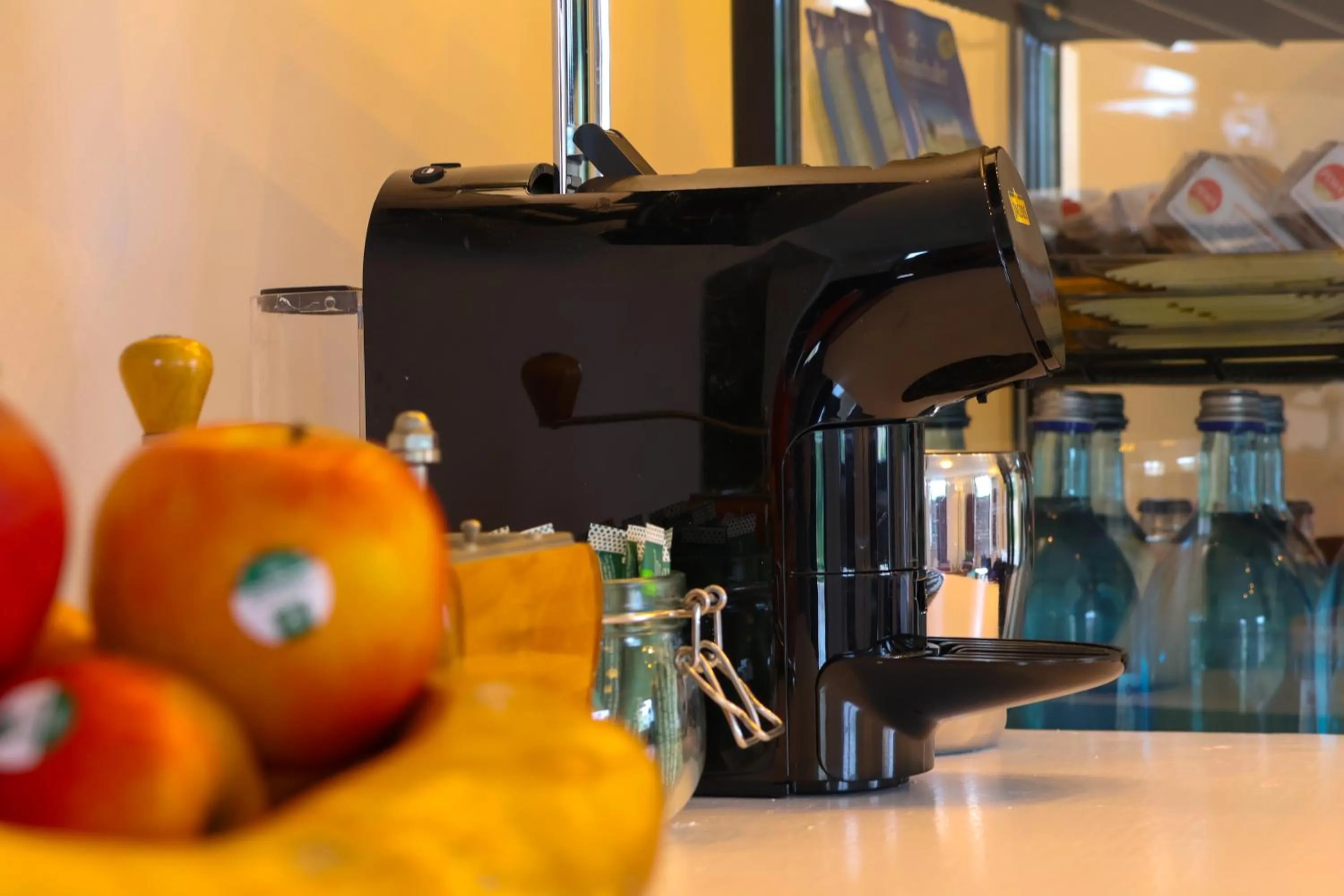 Communal lounge/ TV room in Hotel an der Therme