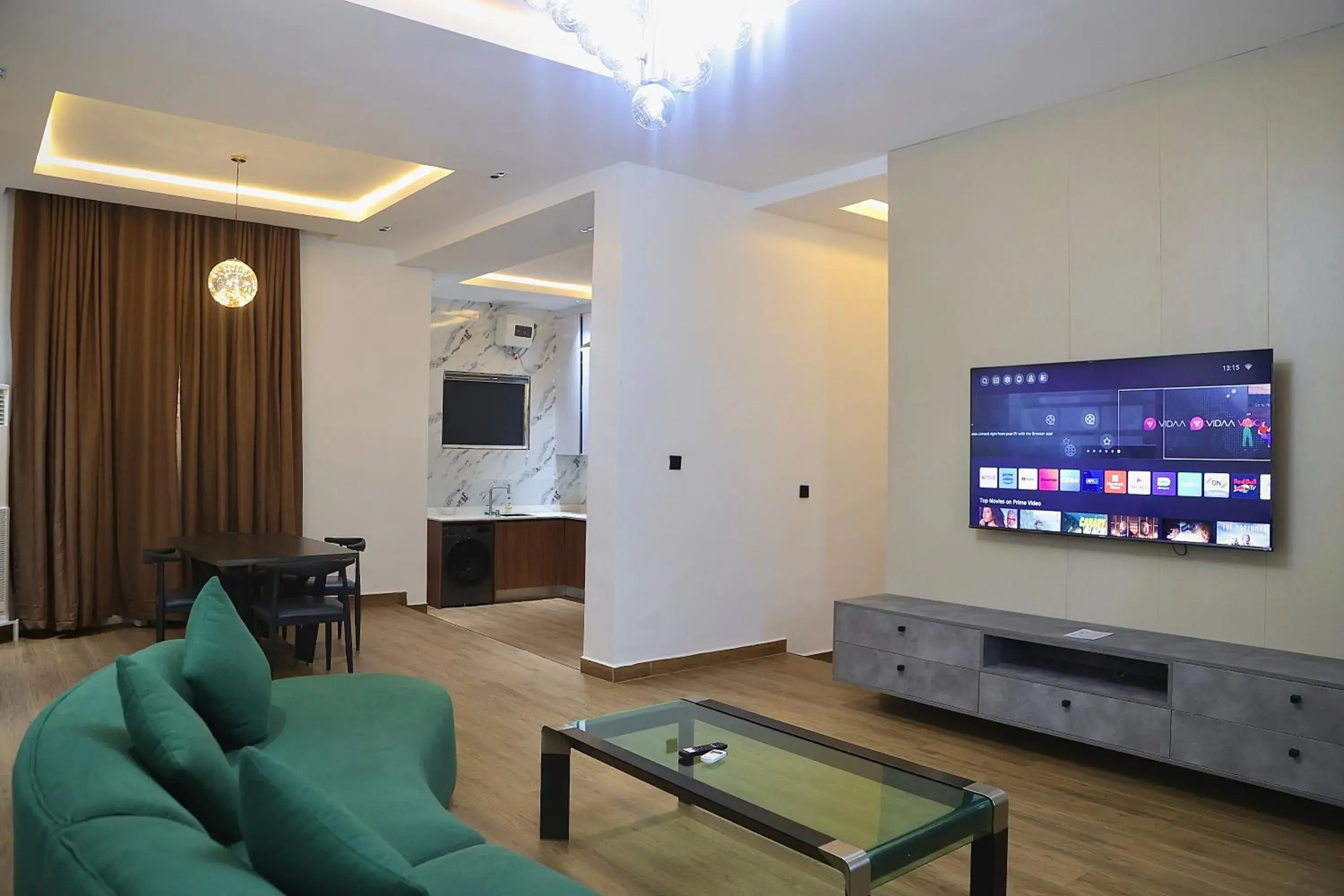 Three-Bedroom Apartment in Bolton White Residence Three-Bedroom Apartment in Bolton White Residence