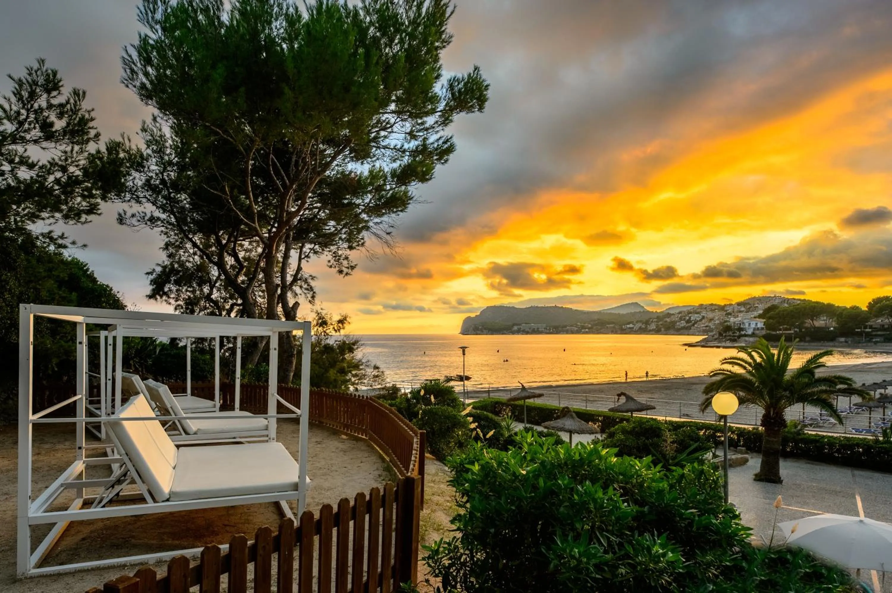 Sunrise in Hotel Vibra Beverly Playa