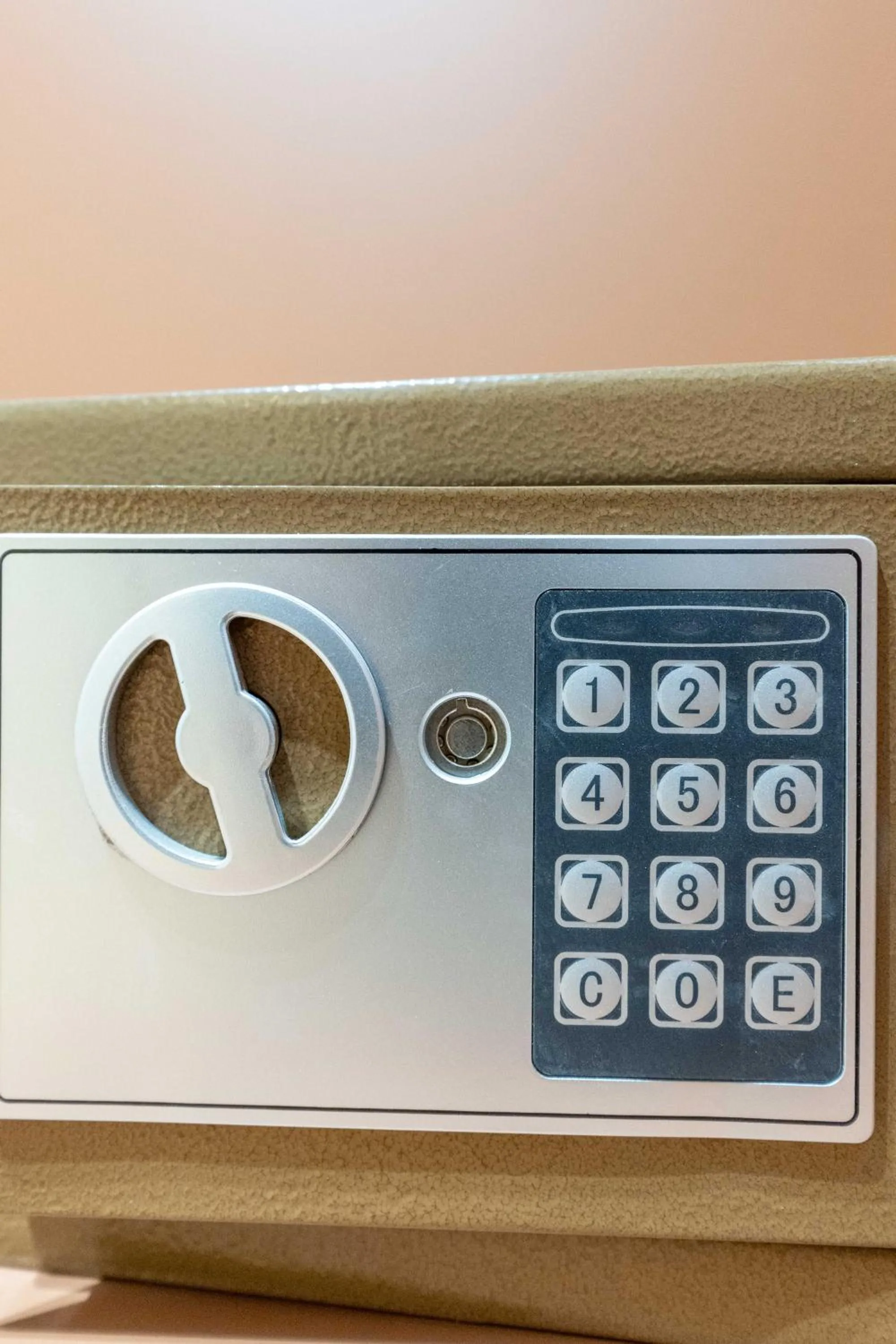 safe in Jako Premium Hotel