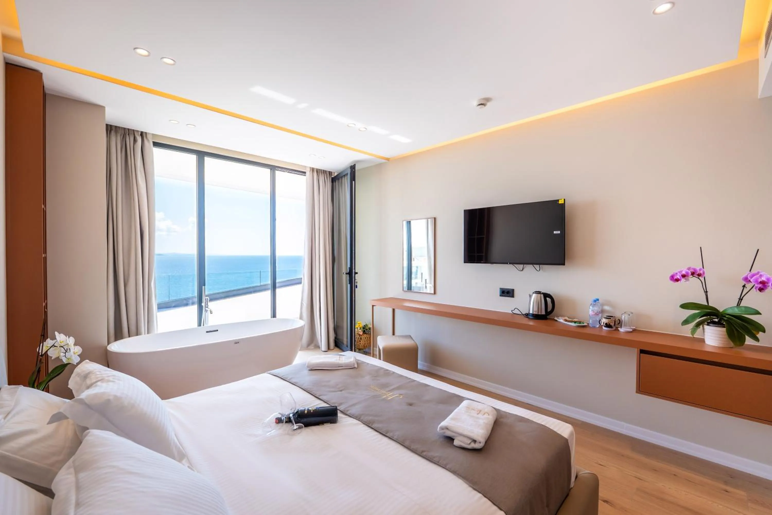 Bed in Jako Premium Hotel