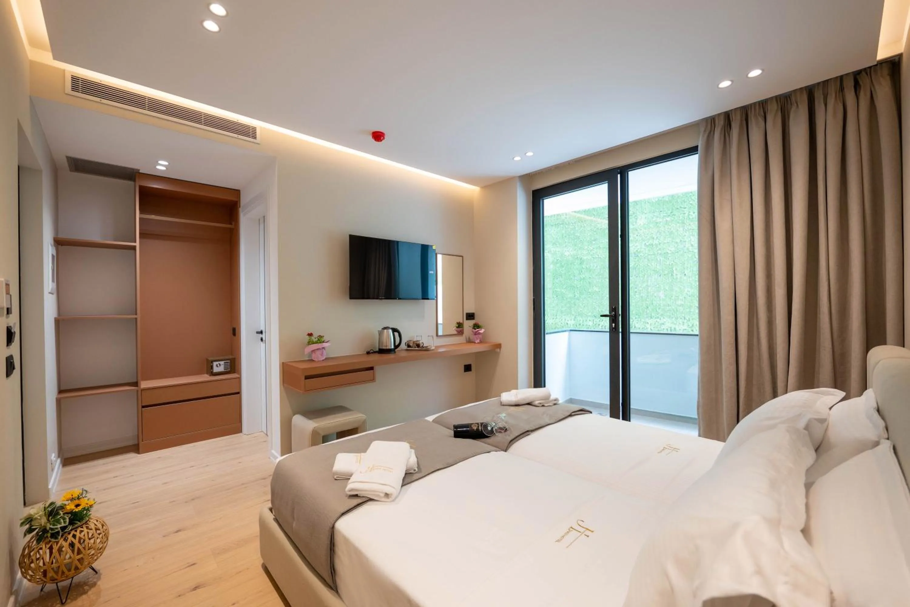 Bedroom in Jako Premium Hotel