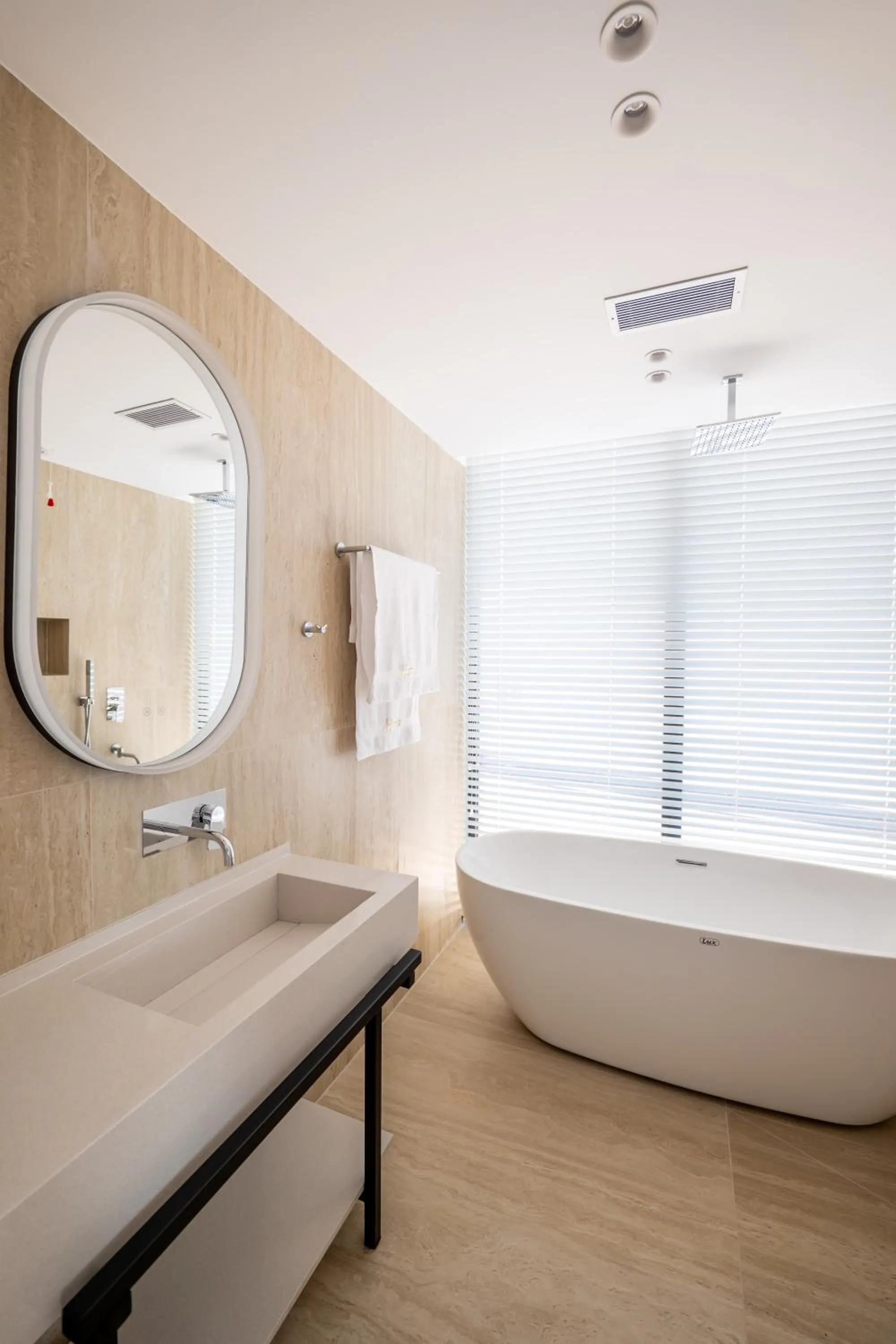 Bathroom in Jako Premium Hotel