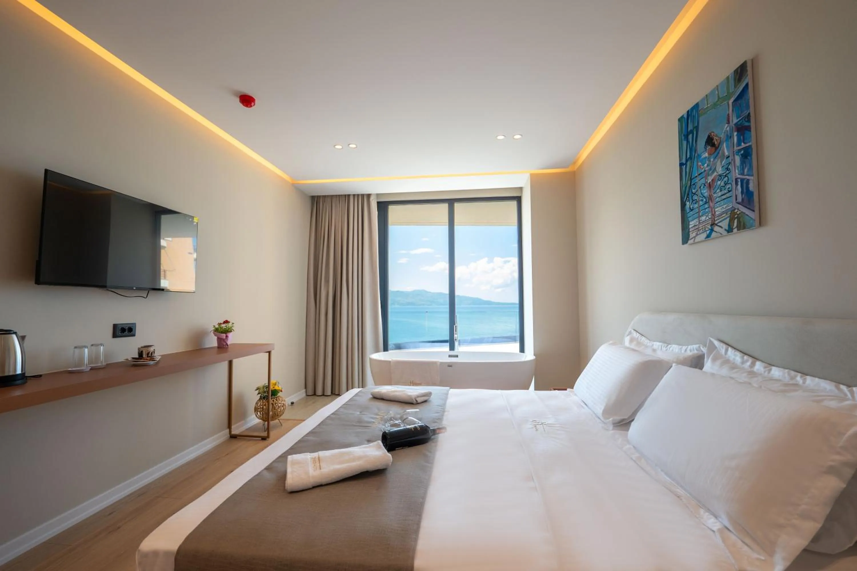 Bed in Jako Premium Hotel