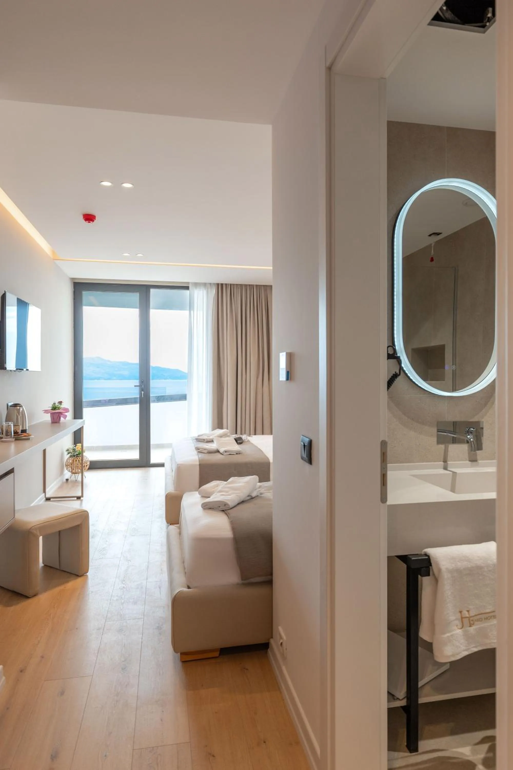 Photo of the whole room in Jako Premium Hotel