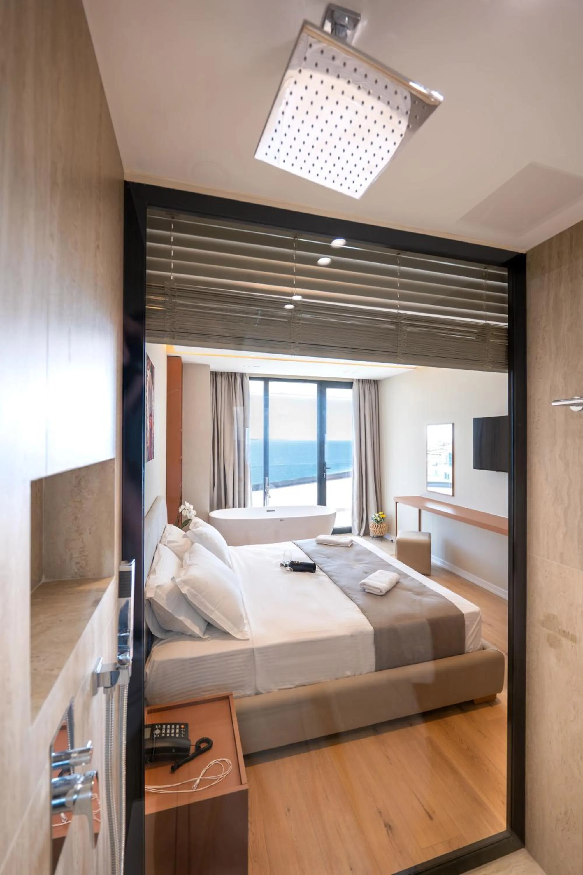 Shower in Jako Premium Hotel