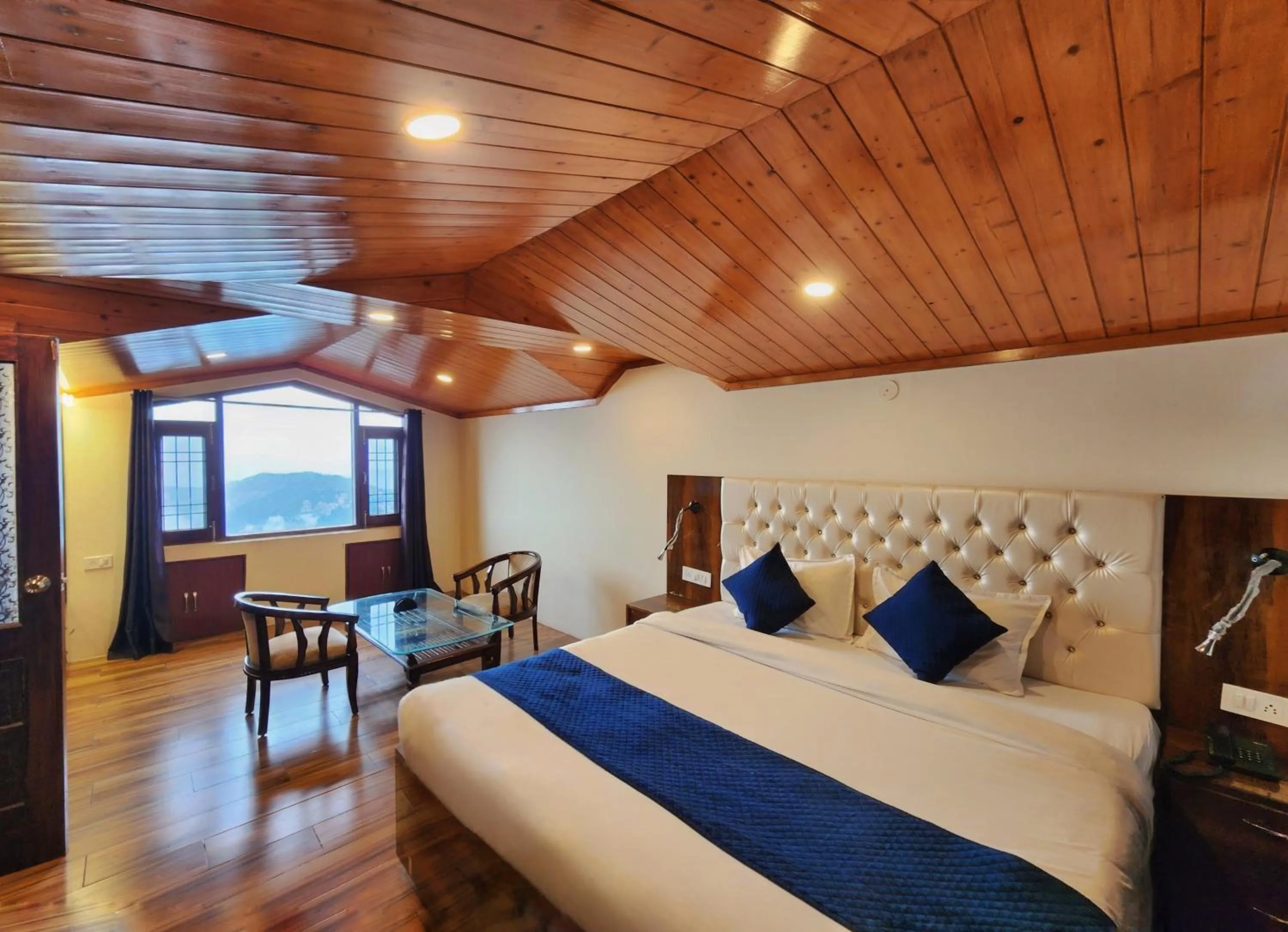 Bed in Florence B&B Near Mall Road - Amazing Valley View