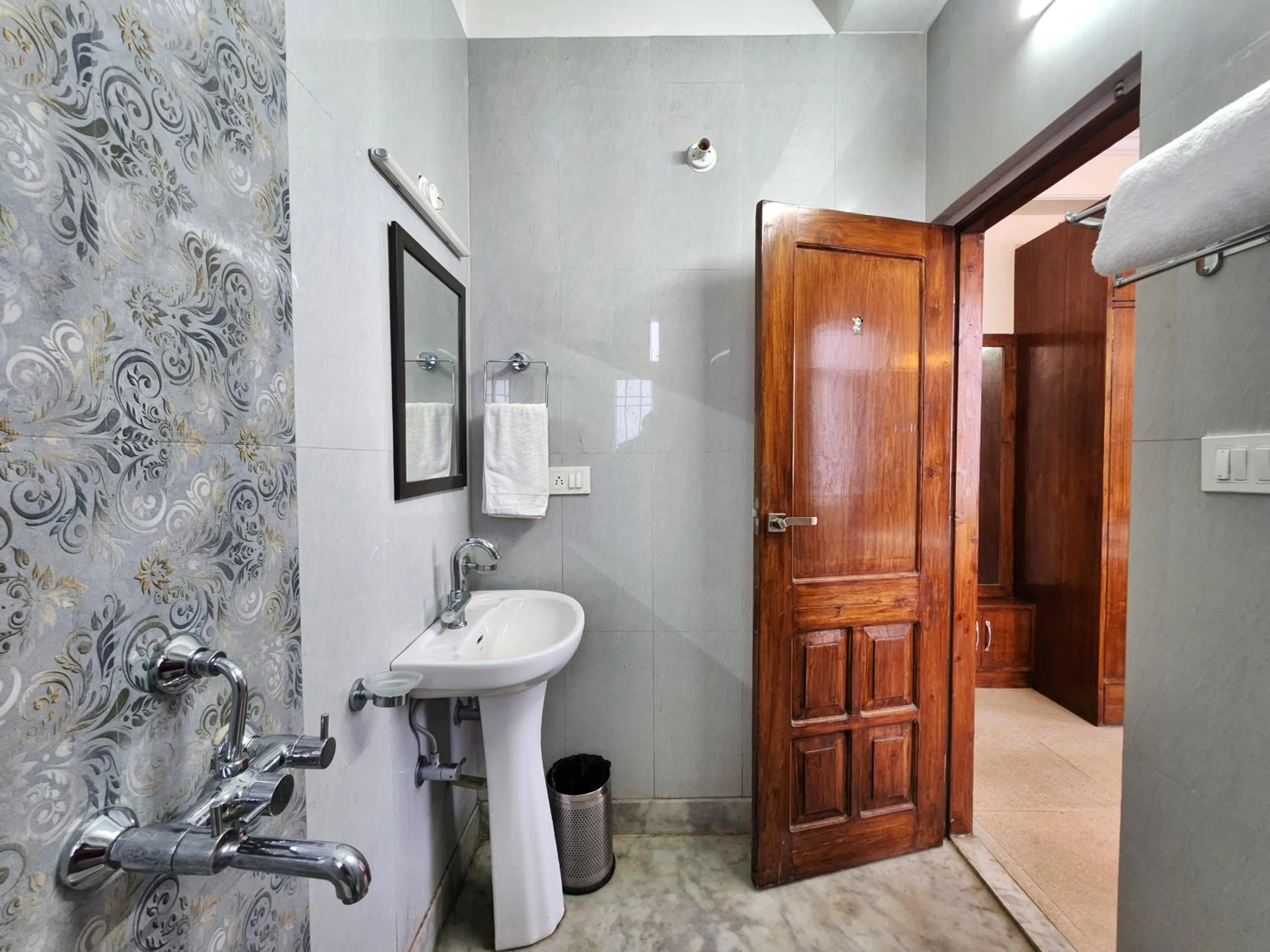 Florence B&B Near Mall Road - Amazing Valley View