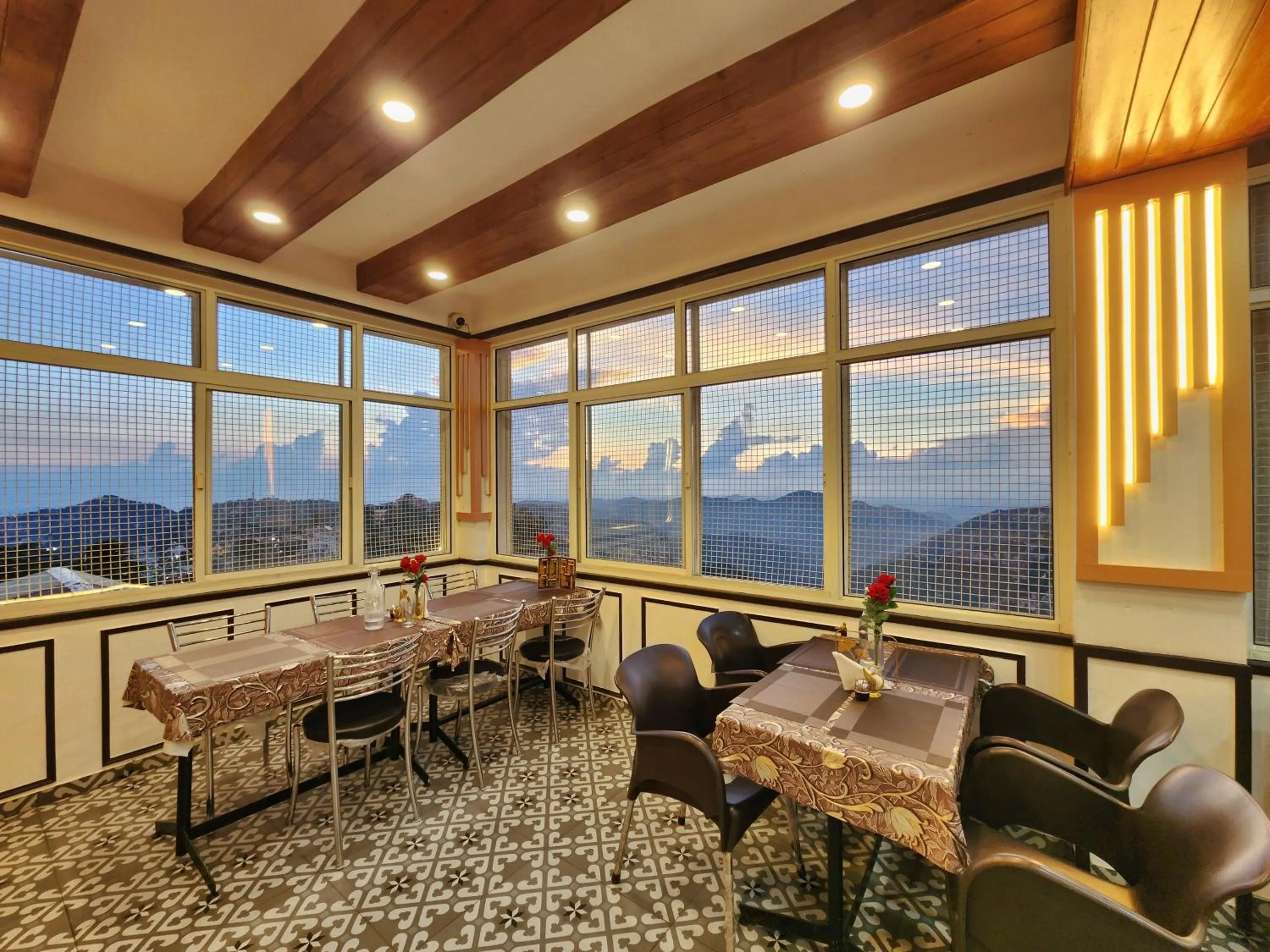 Restaurant/places to eat in Florence B&B Near Mall Road - Amazing Valley View