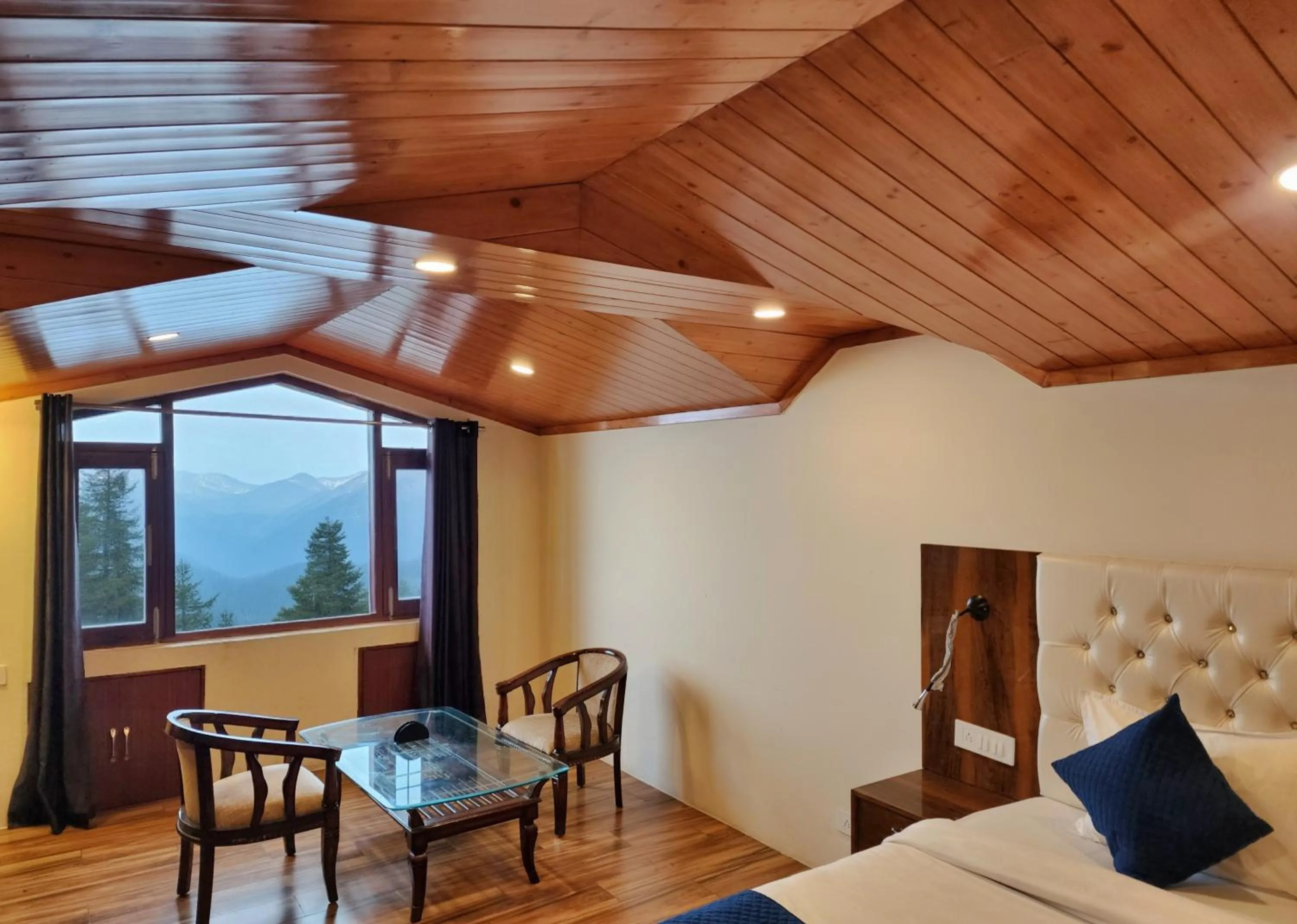 Bed in Florence B&B Near Mall Road - Amazing Valley View