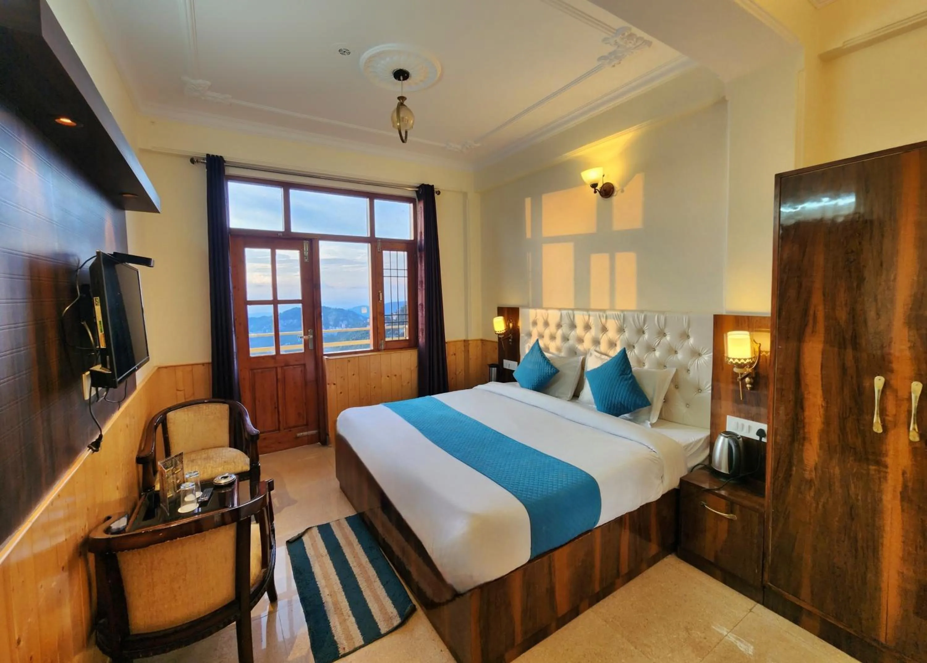 Bed in Florence B&B Near Mall Road - Amazing Valley View