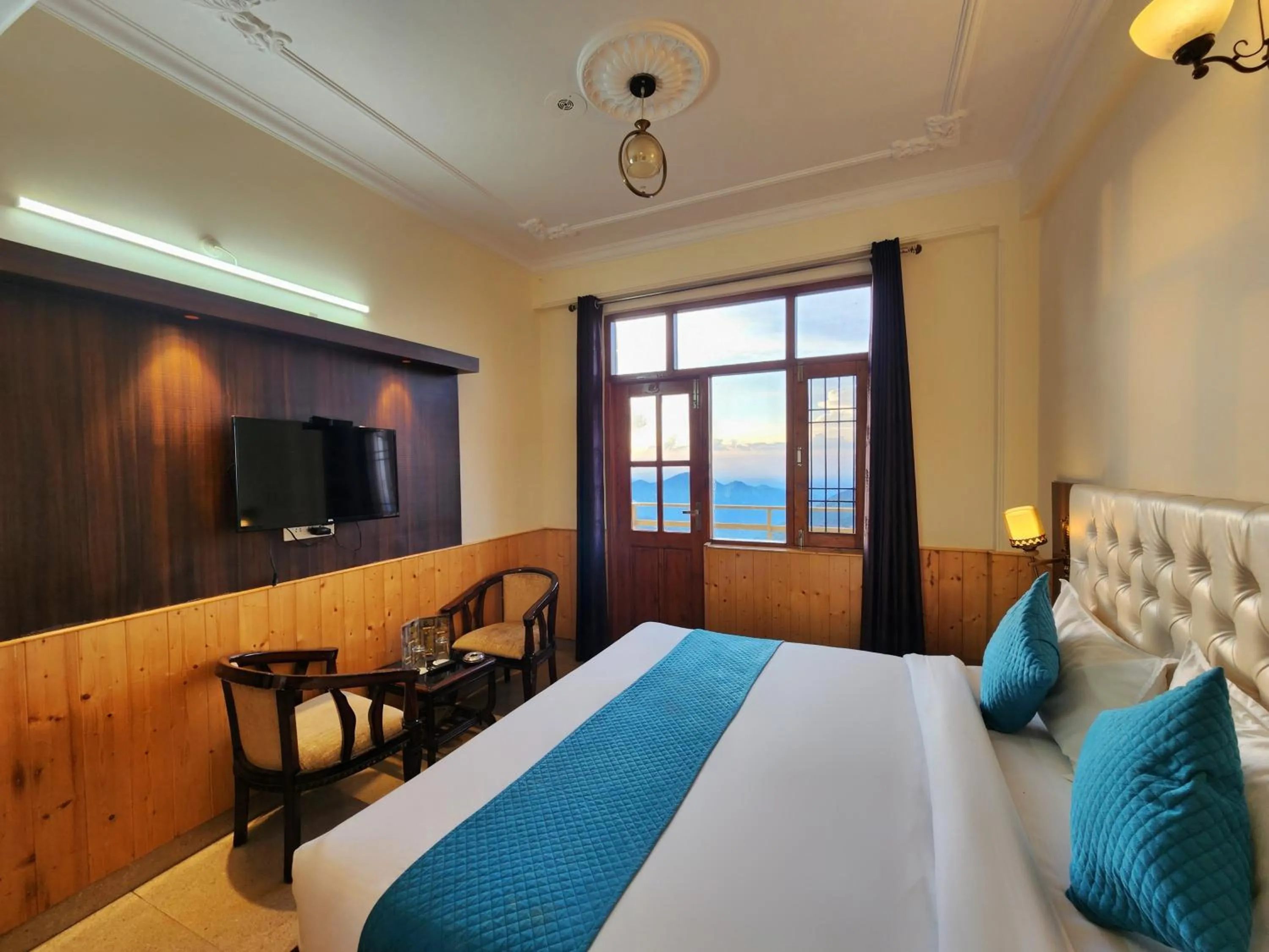 Bed in Florence B&B Near Mall Road - Amazing Valley View