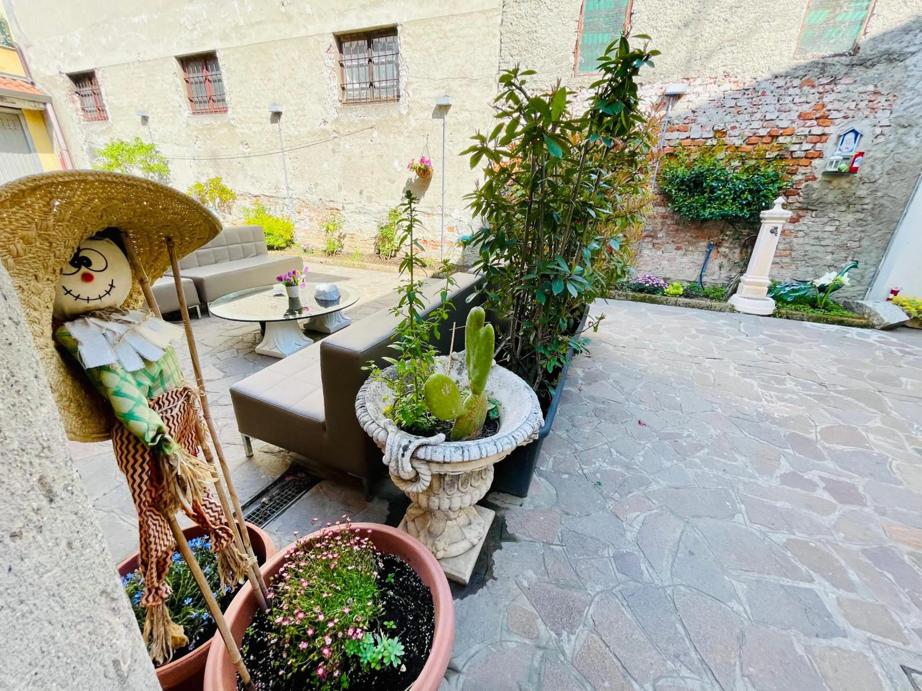 B&B Corte sul Naviglio CIN I T 0 1 5 0 7 0 C 1 3 X U I L Q C V