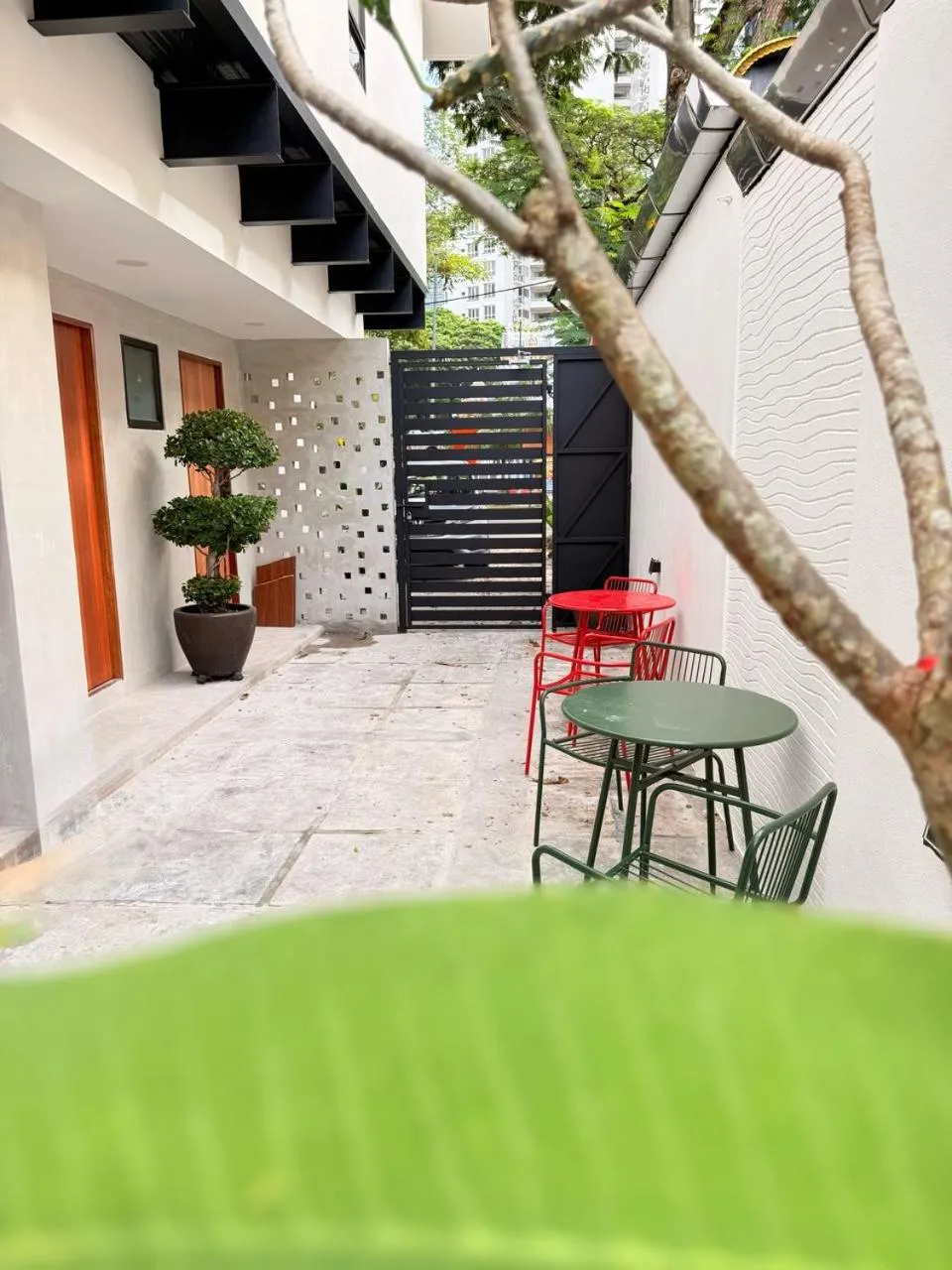 Property building in TwinTree Kelawai