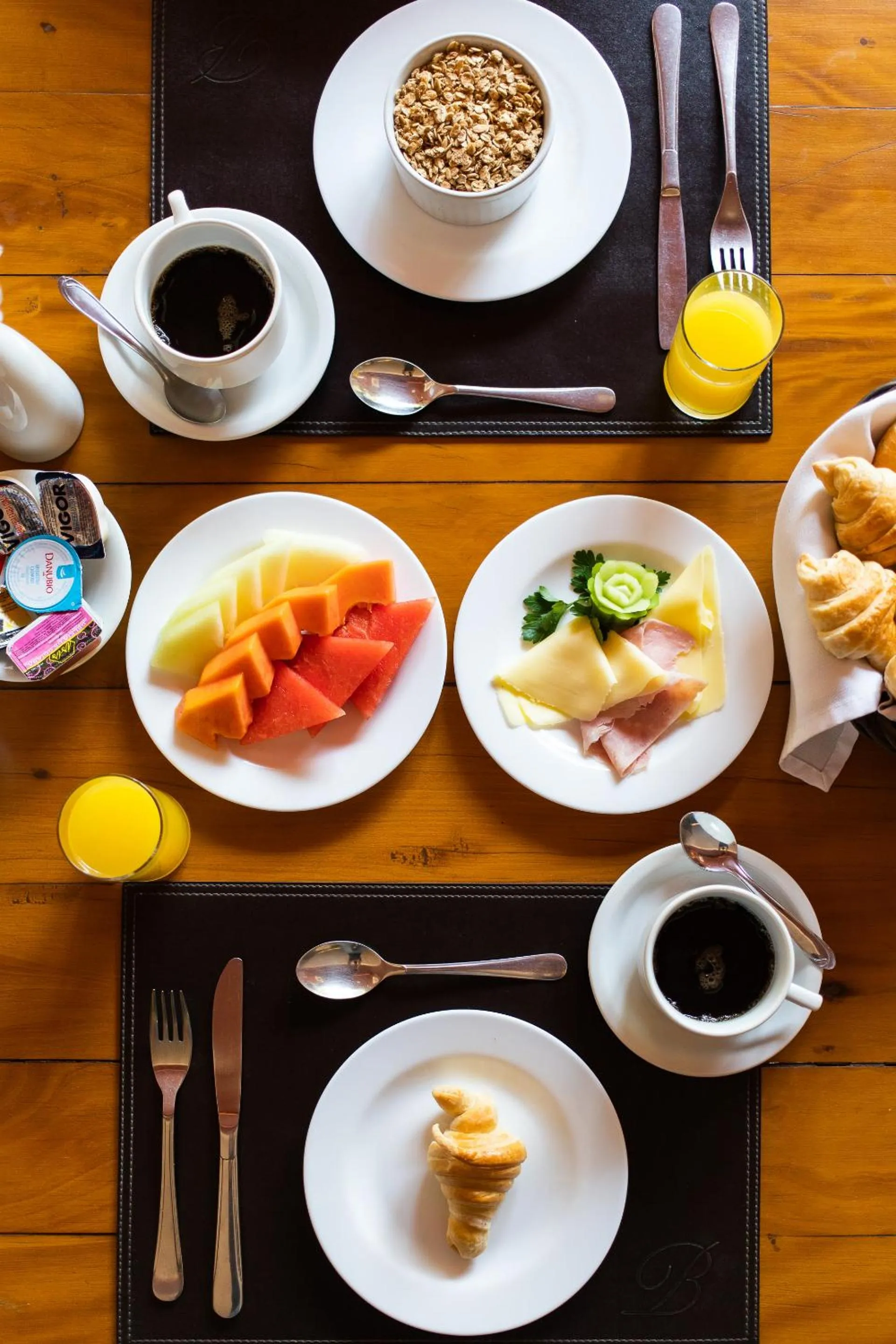 Buffet breakfast in Gran Villagio Hotel SP by Castelo Itaipava