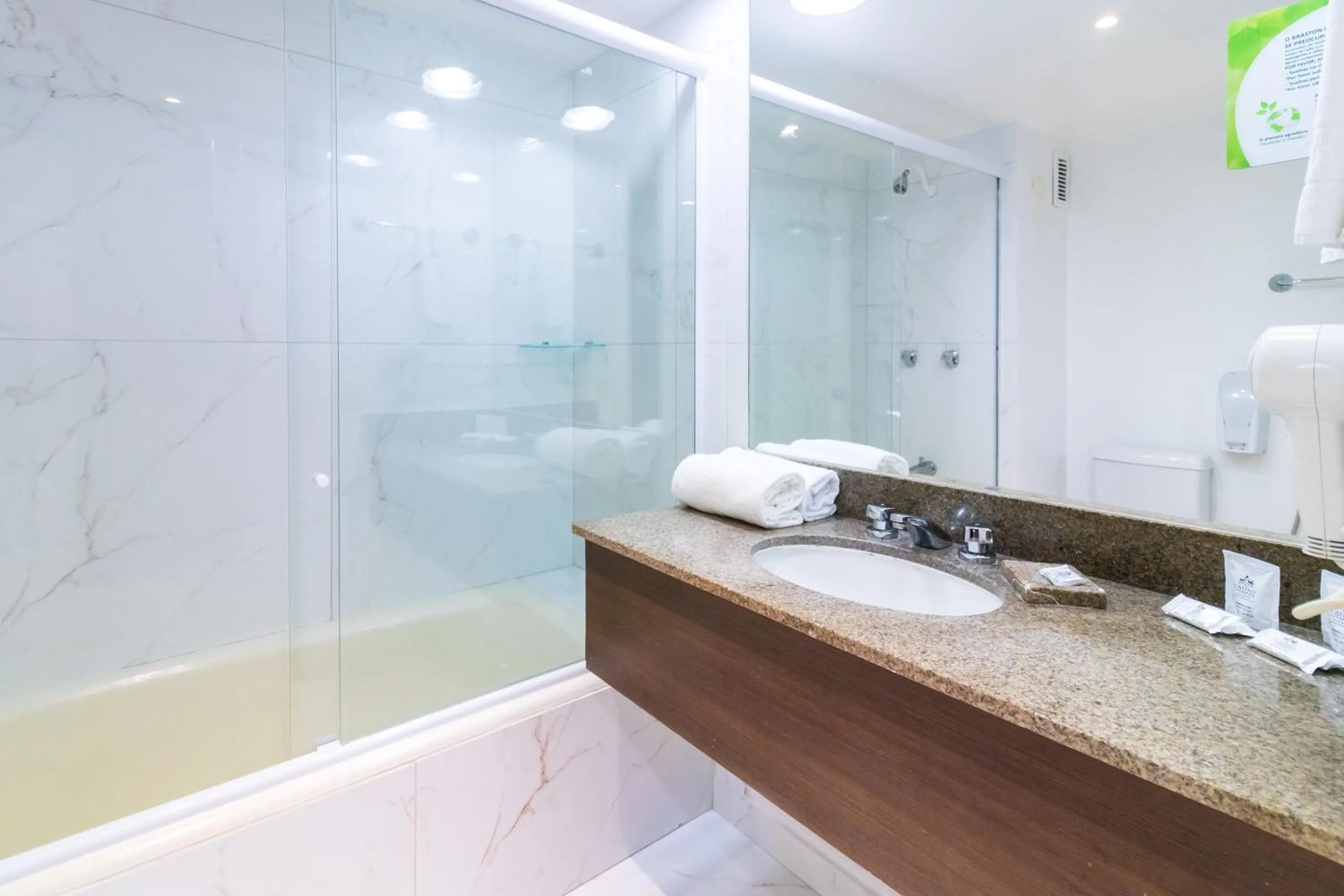 Bathroom in Gran Villagio Hotel SP by Castelo Itaipava