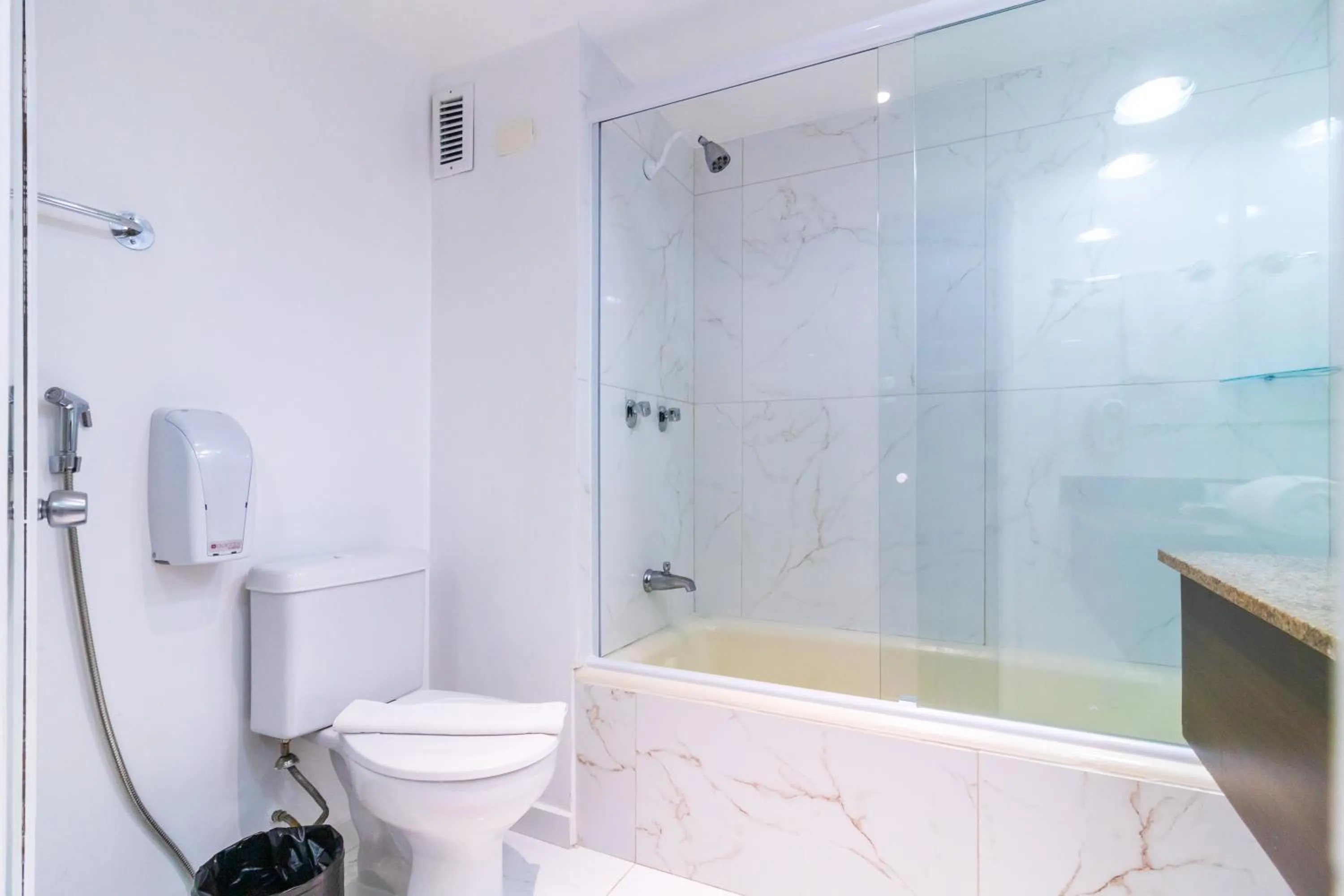 Bathroom in Gran Villagio Hotel SP by Castelo Itaipava