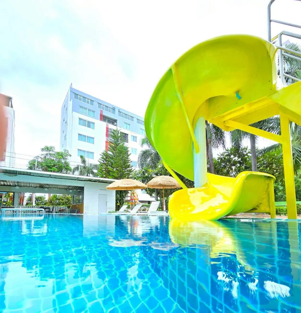 Day in The Regizt Jomtien Pattaya