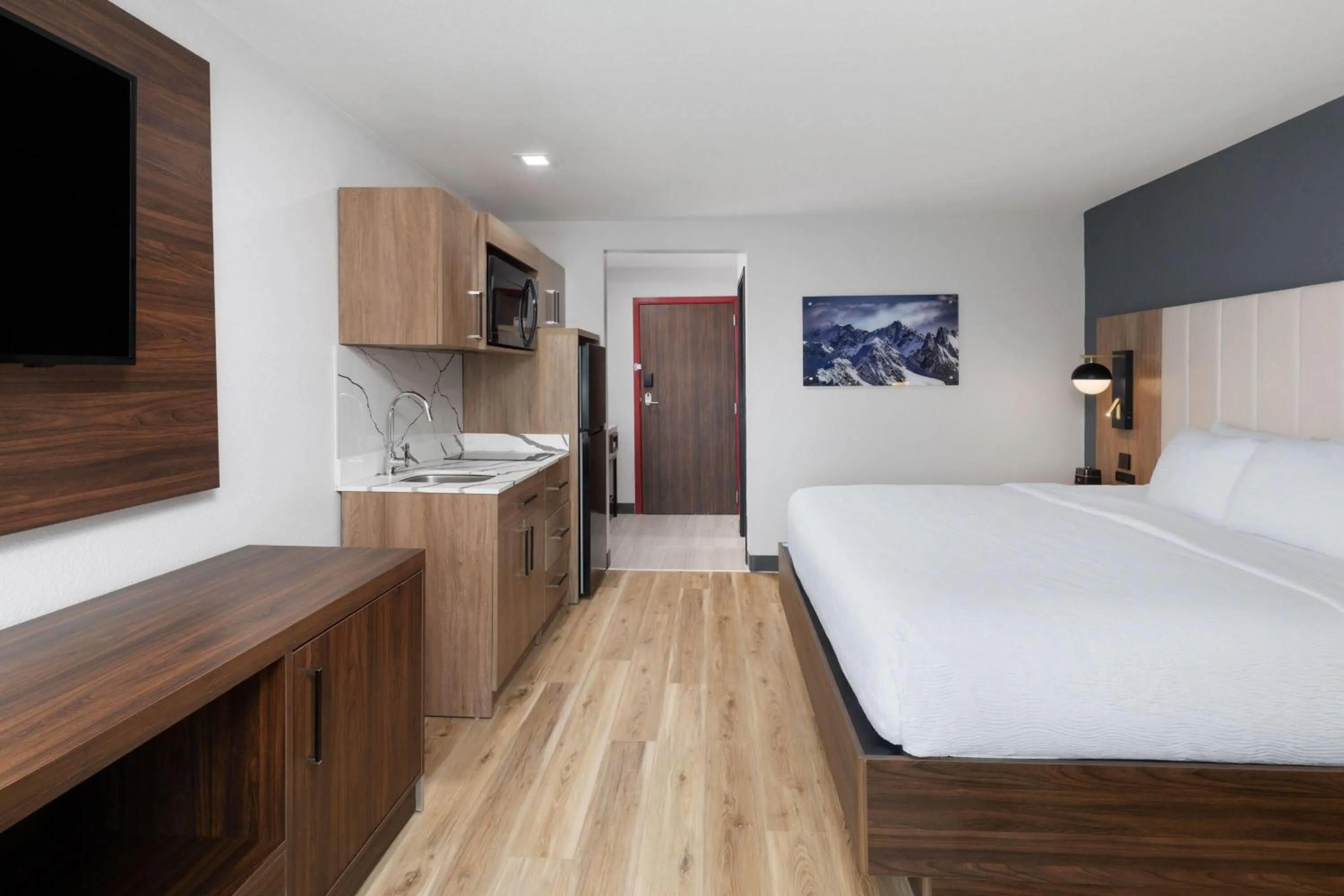 Photo of the whole room, Bed in Hawthorn Extended Stay by Wyndham Springdale