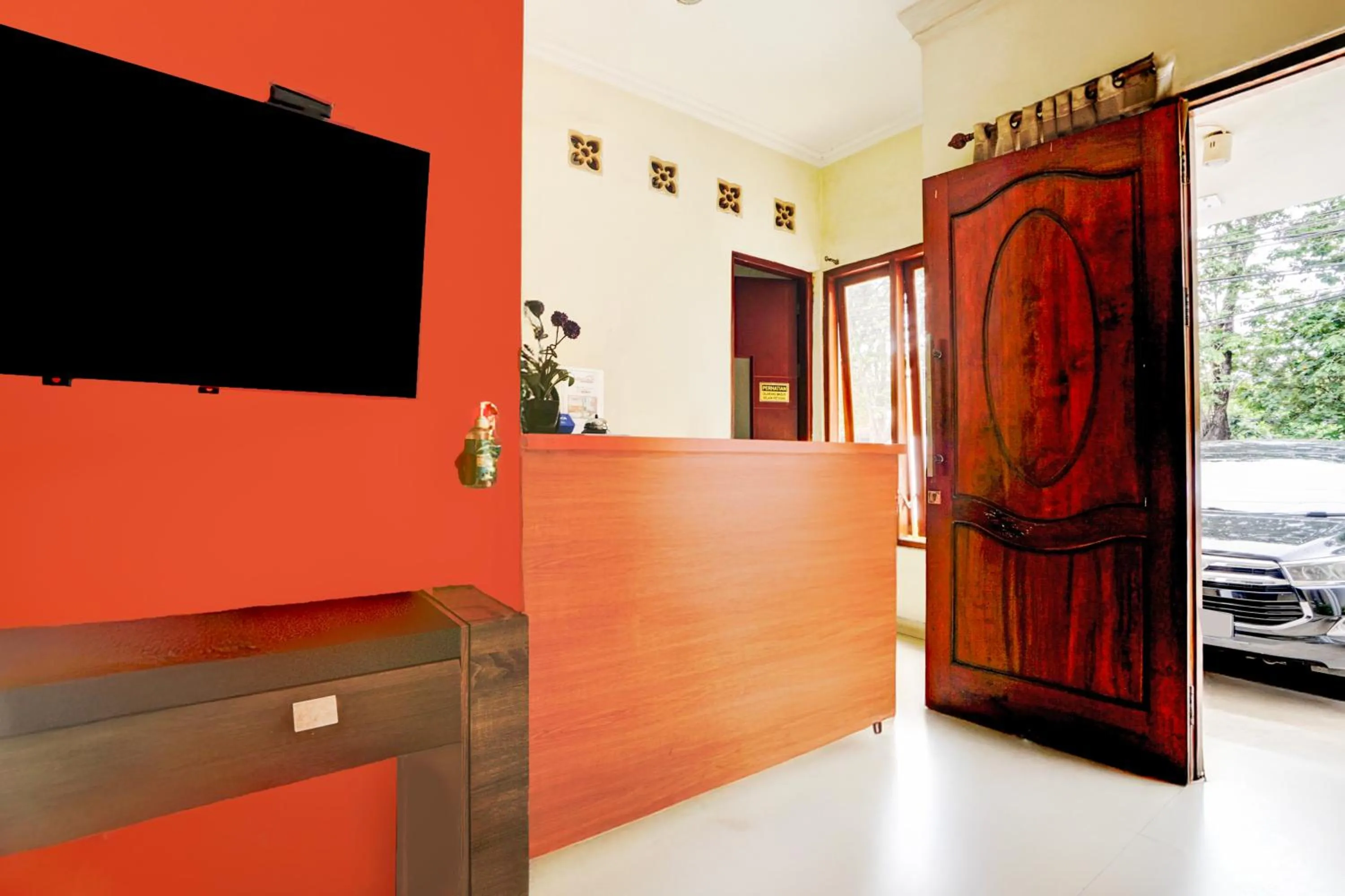 Lobby or reception in Hotel O 76 Gayungsari