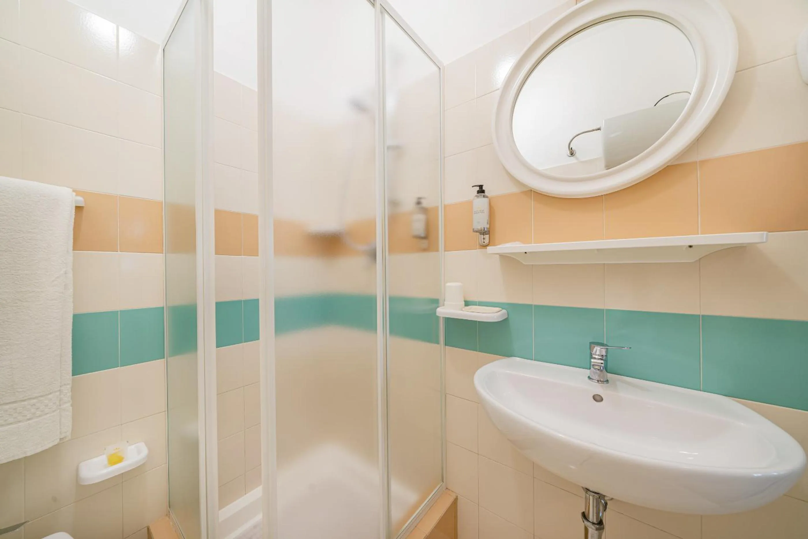 Bathroom in Hotel Marinaro