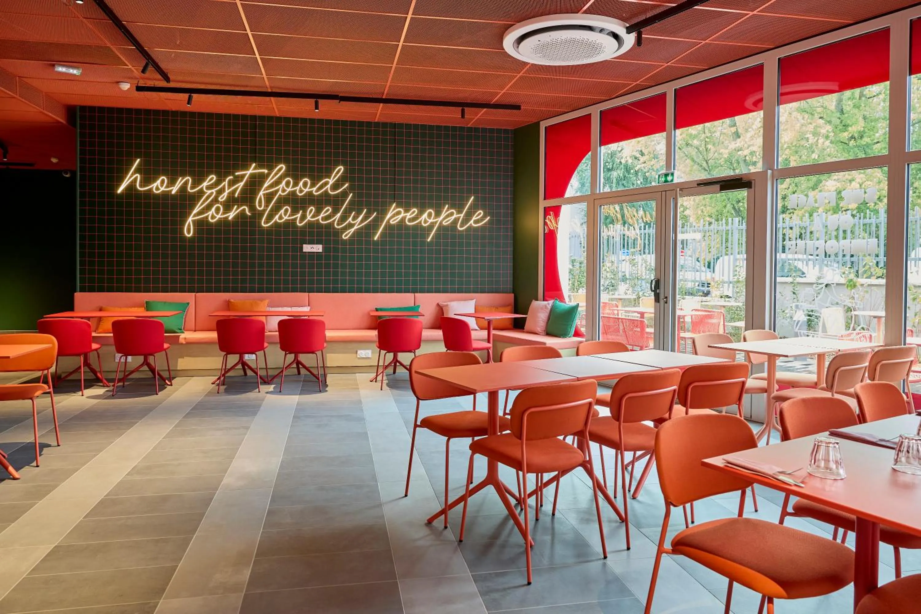 Restaurant/places to eat in Hife Vélizy