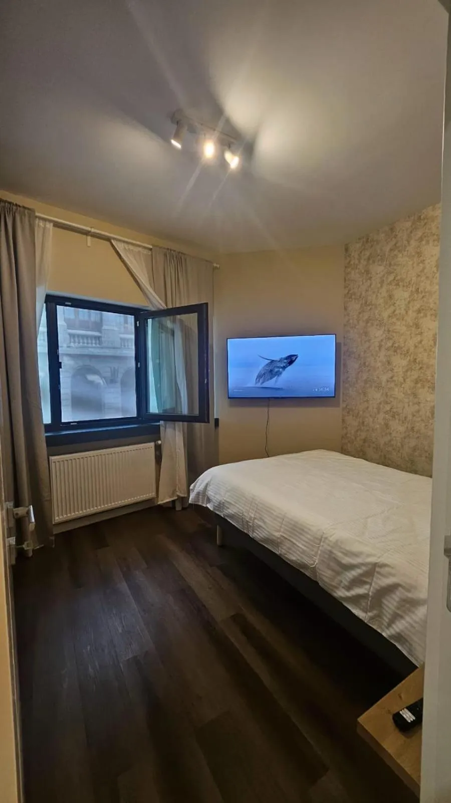 Bed in Little Bucharest downtown apartments Romana
