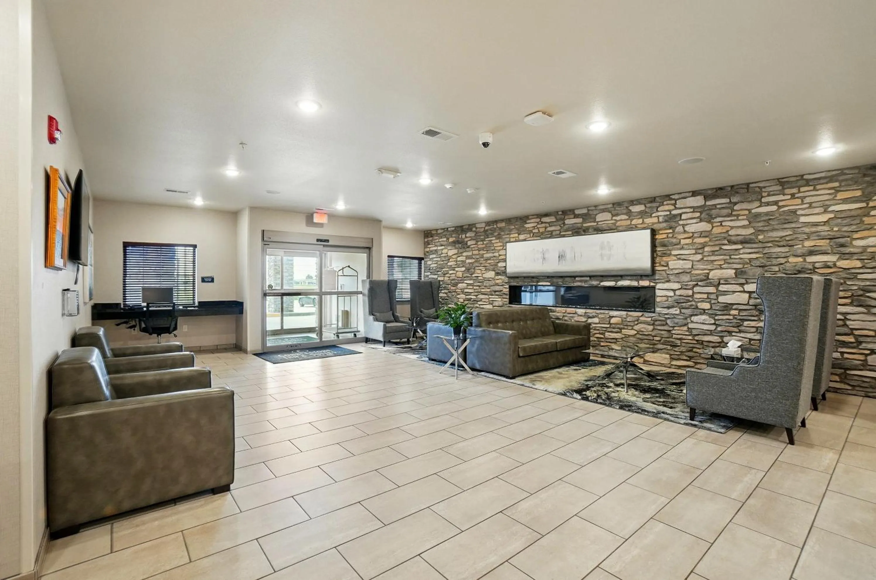 Lobby or reception in Cobblestone Hotel & Suites - Eaton