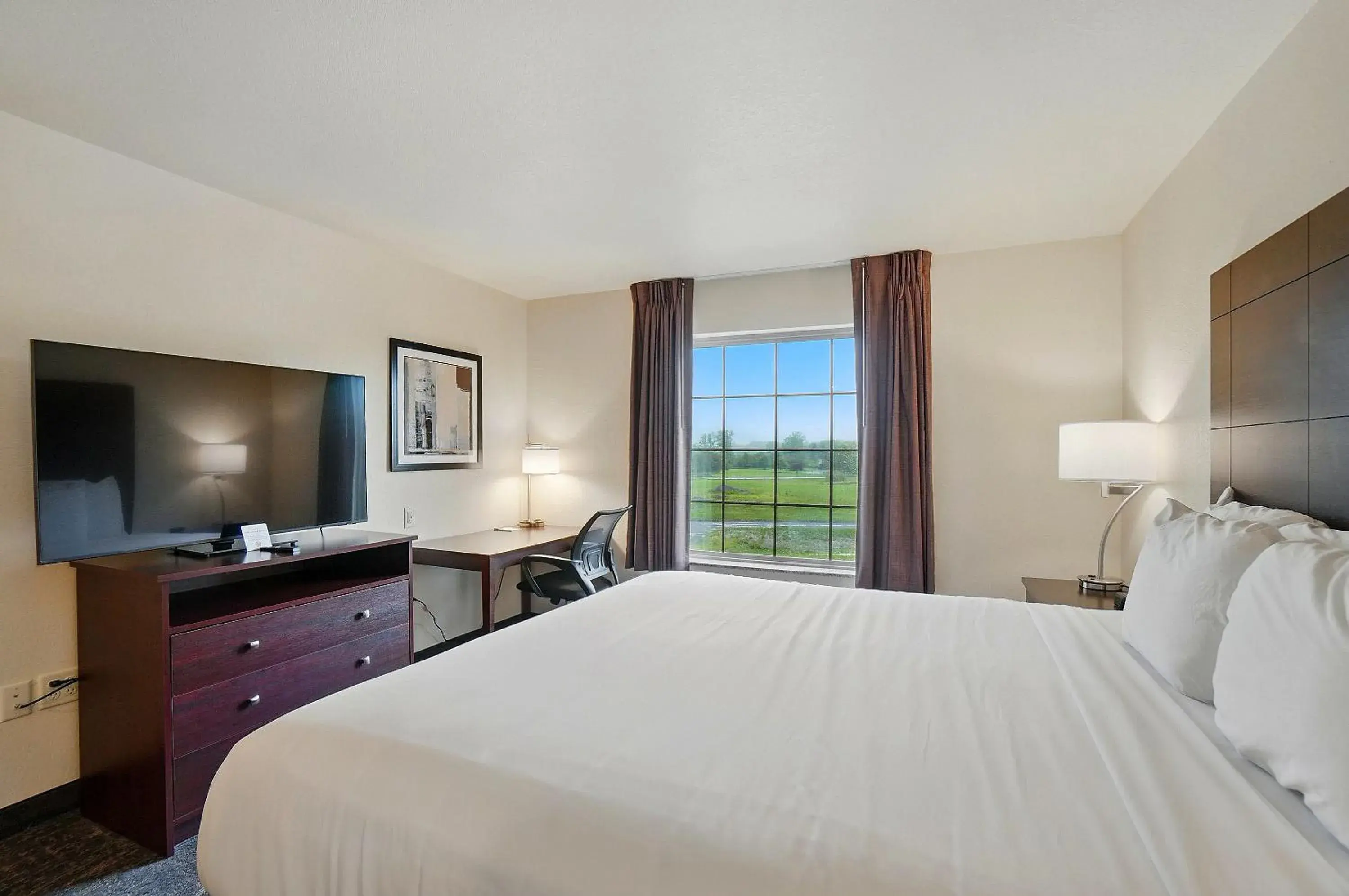King Room - Disability Access in Cobblestone Hotel & Suites - Eaton King Room - Disability Access in Cobblestone Hotel & Suites - Eaton