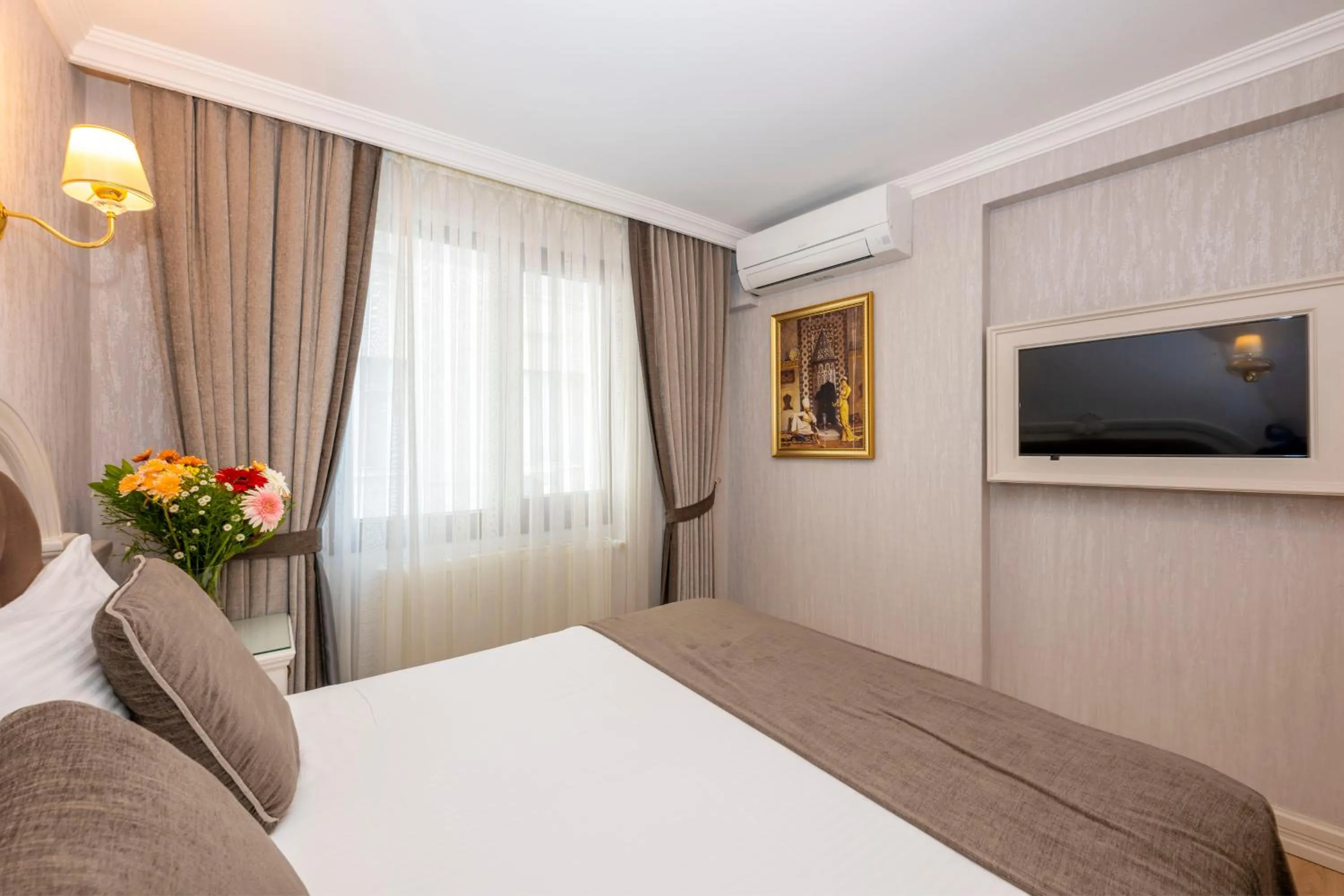 Bed in Arden City Hotel-Special Category
