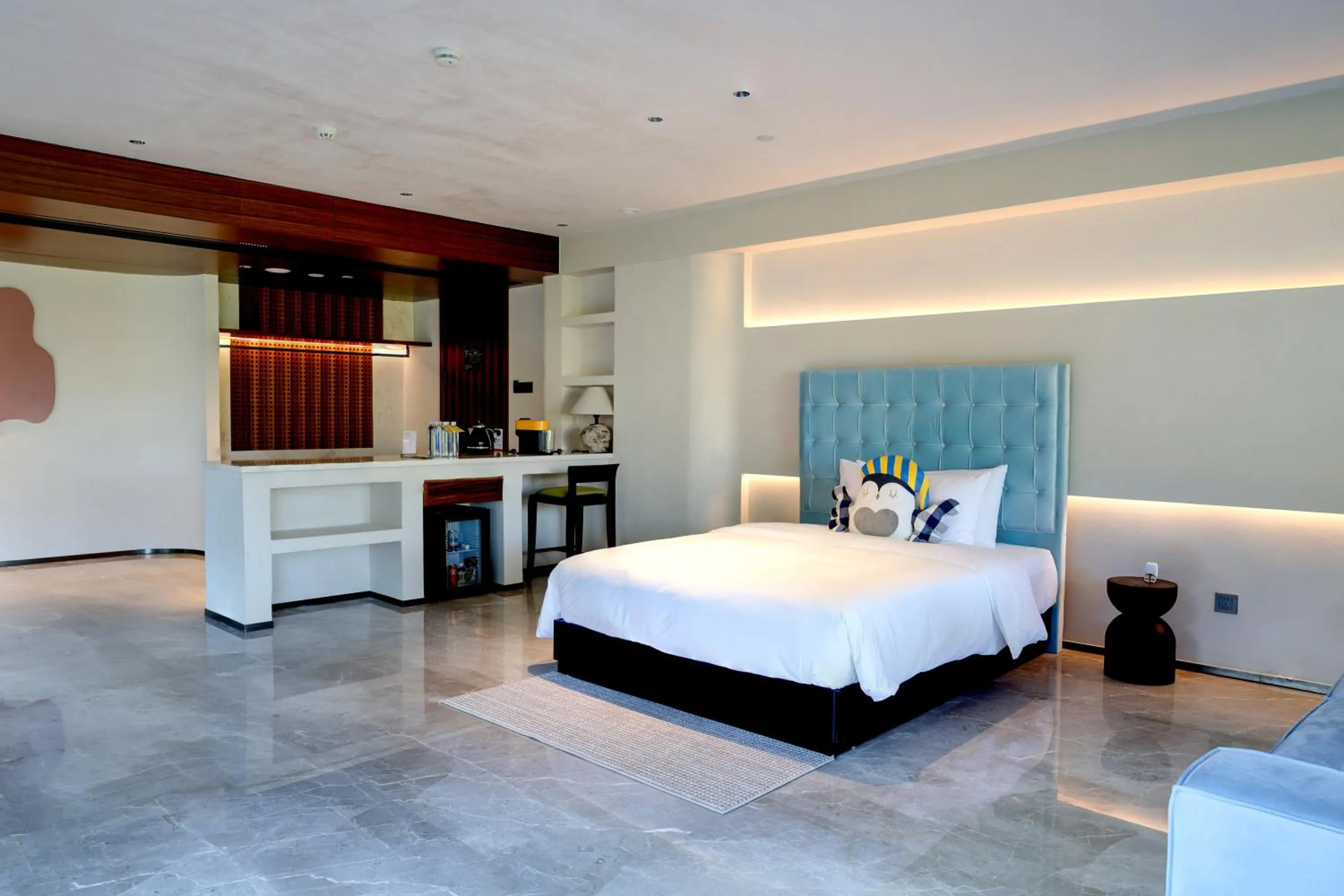 Bedroom, Bed in voco Guilin Yangshuo