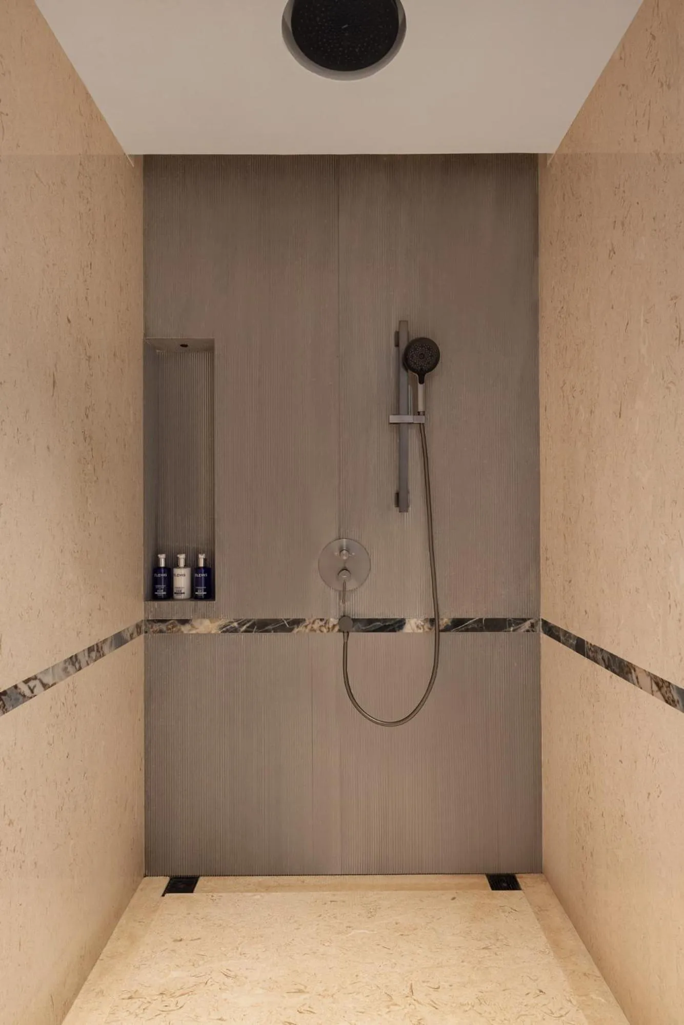 Shower in voco Guilin Yangshuo