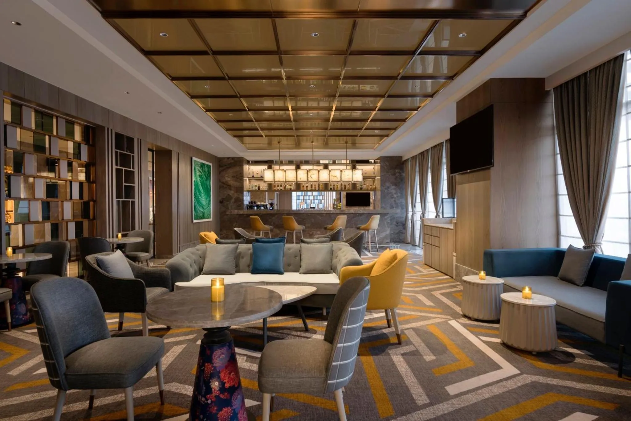 Lounge or bar in Crowne Plaza Lucknow by IHG