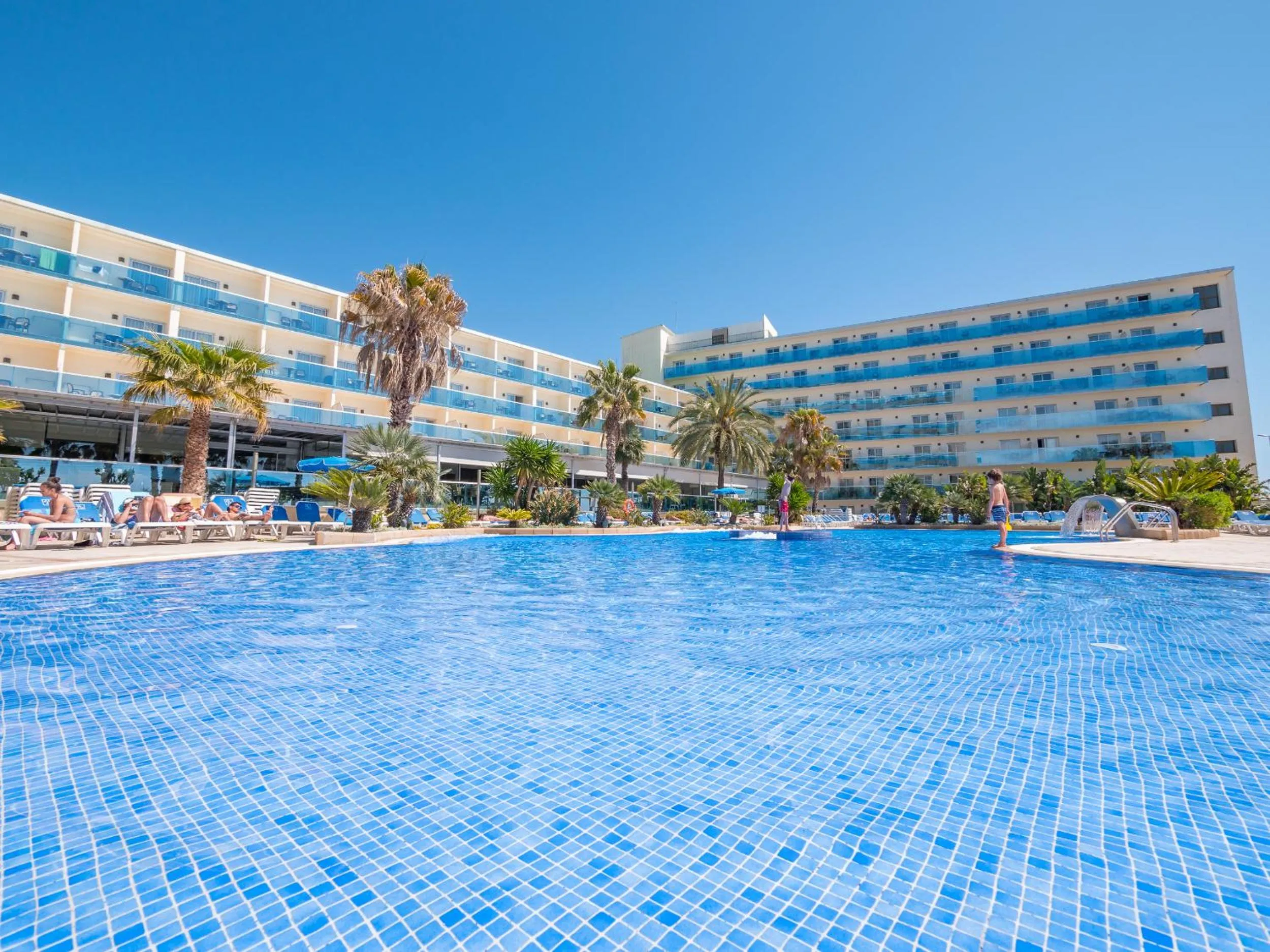 Facade/entrance in Golden Taurus Aquapark Resort