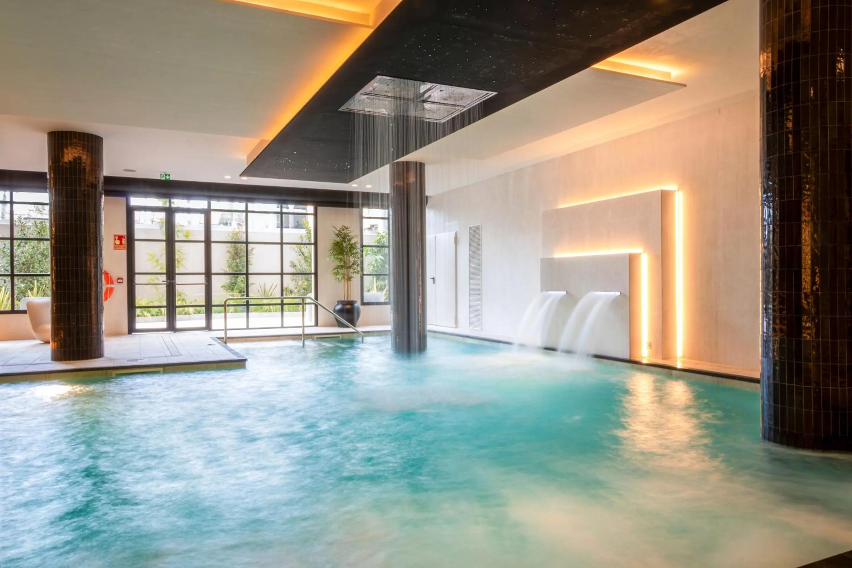 Swimming pool in Golden Taurus Aquapark Resort