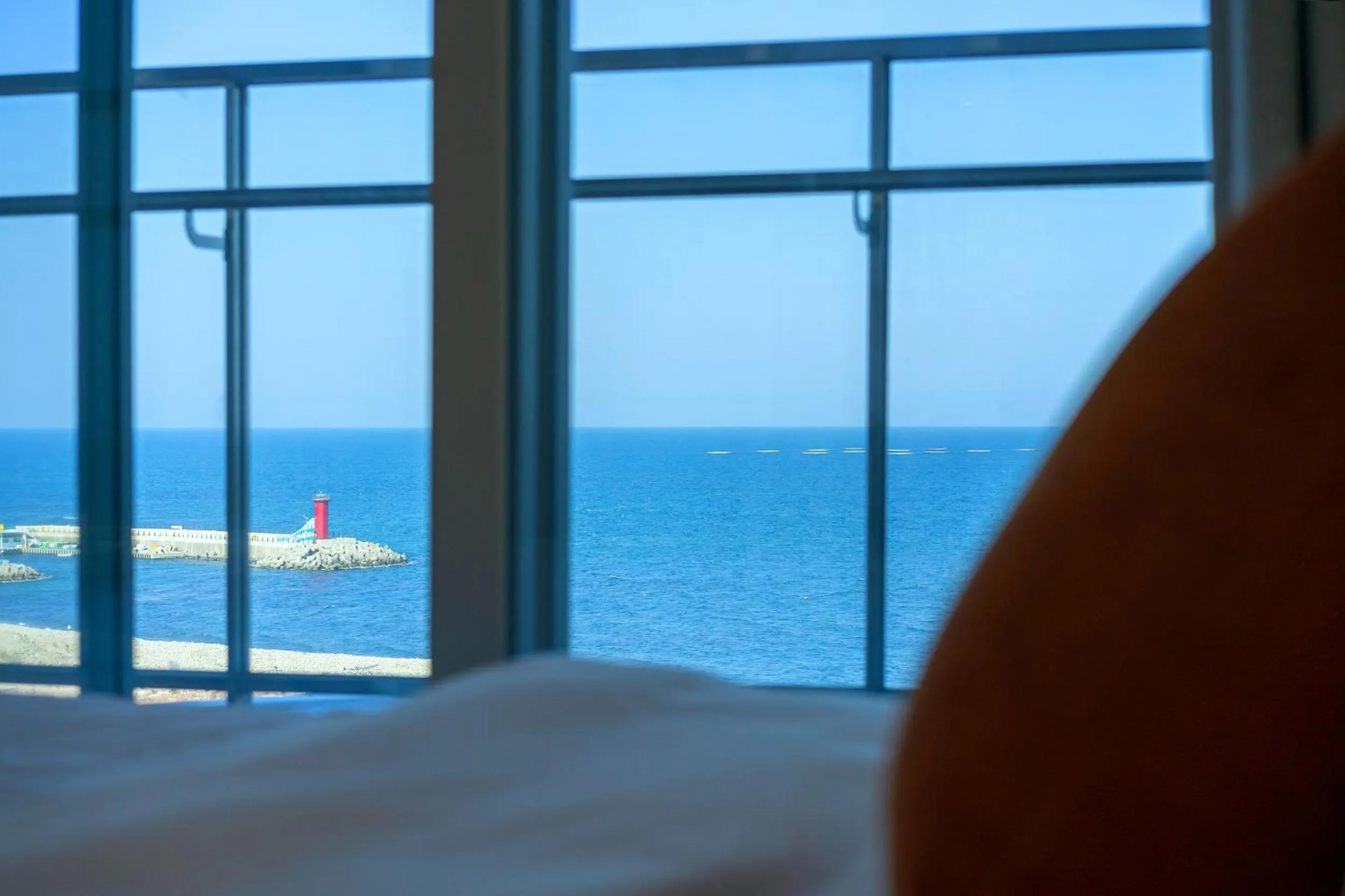 Sea view, Bed in DIAMER Hotel Sokcho by AankStay