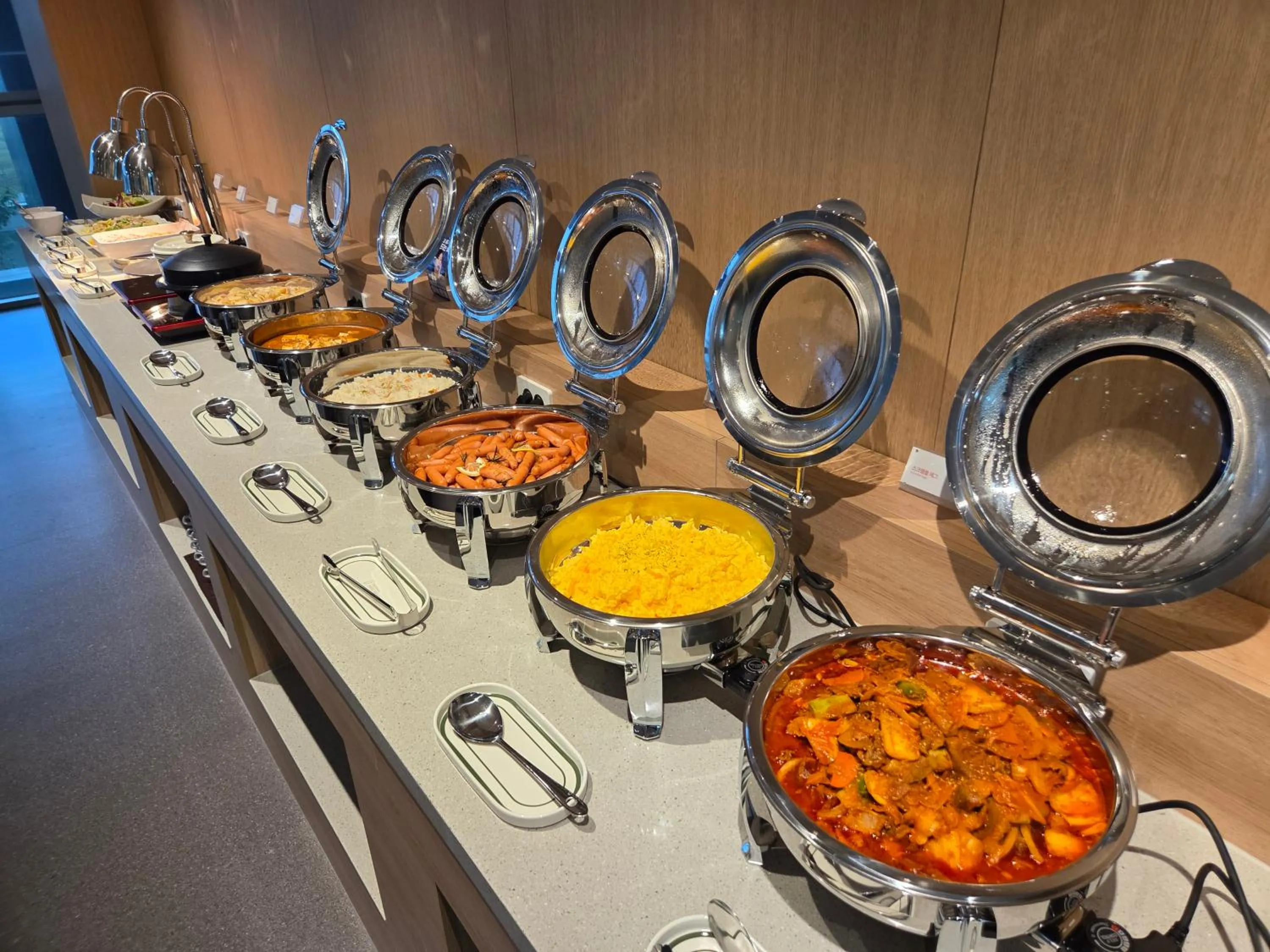 Food in DIAMER Hotel Sokcho by AankStay