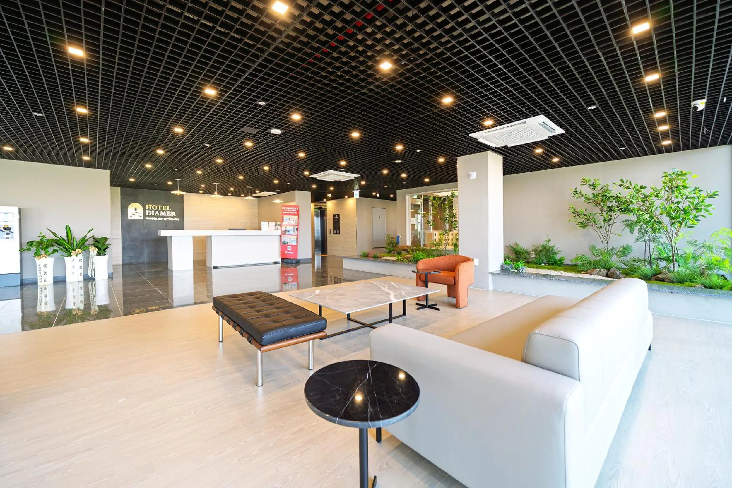 Lobby or reception in DIAMER Hotel Sokcho by AankStay