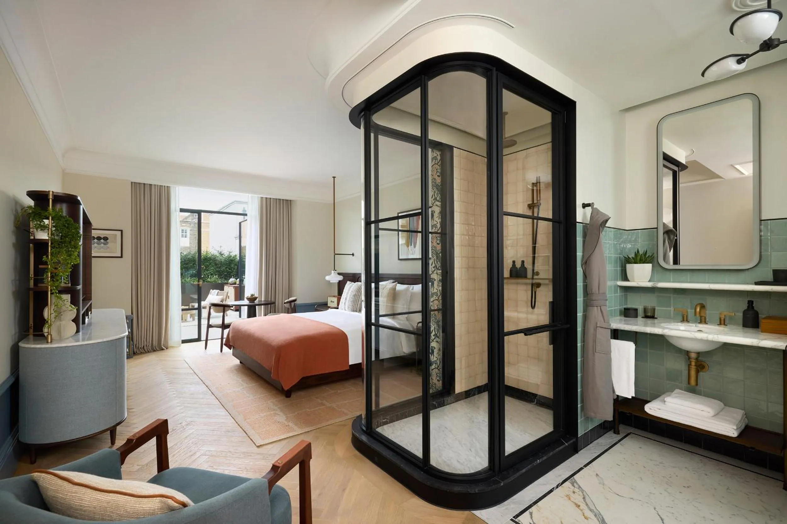 Bedroom, Bed in Six Senses London