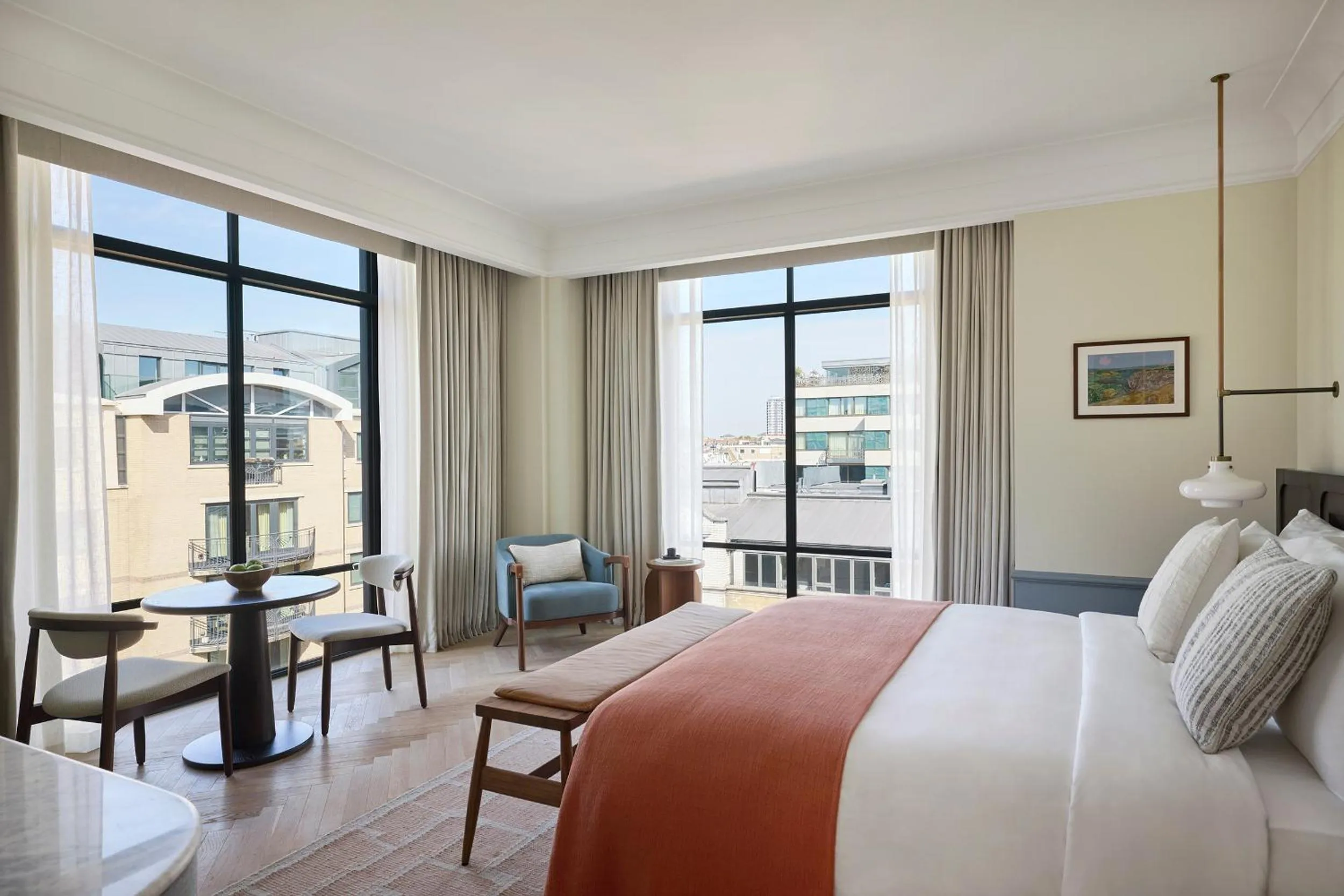 View (from property/room), Bed in Six Senses London