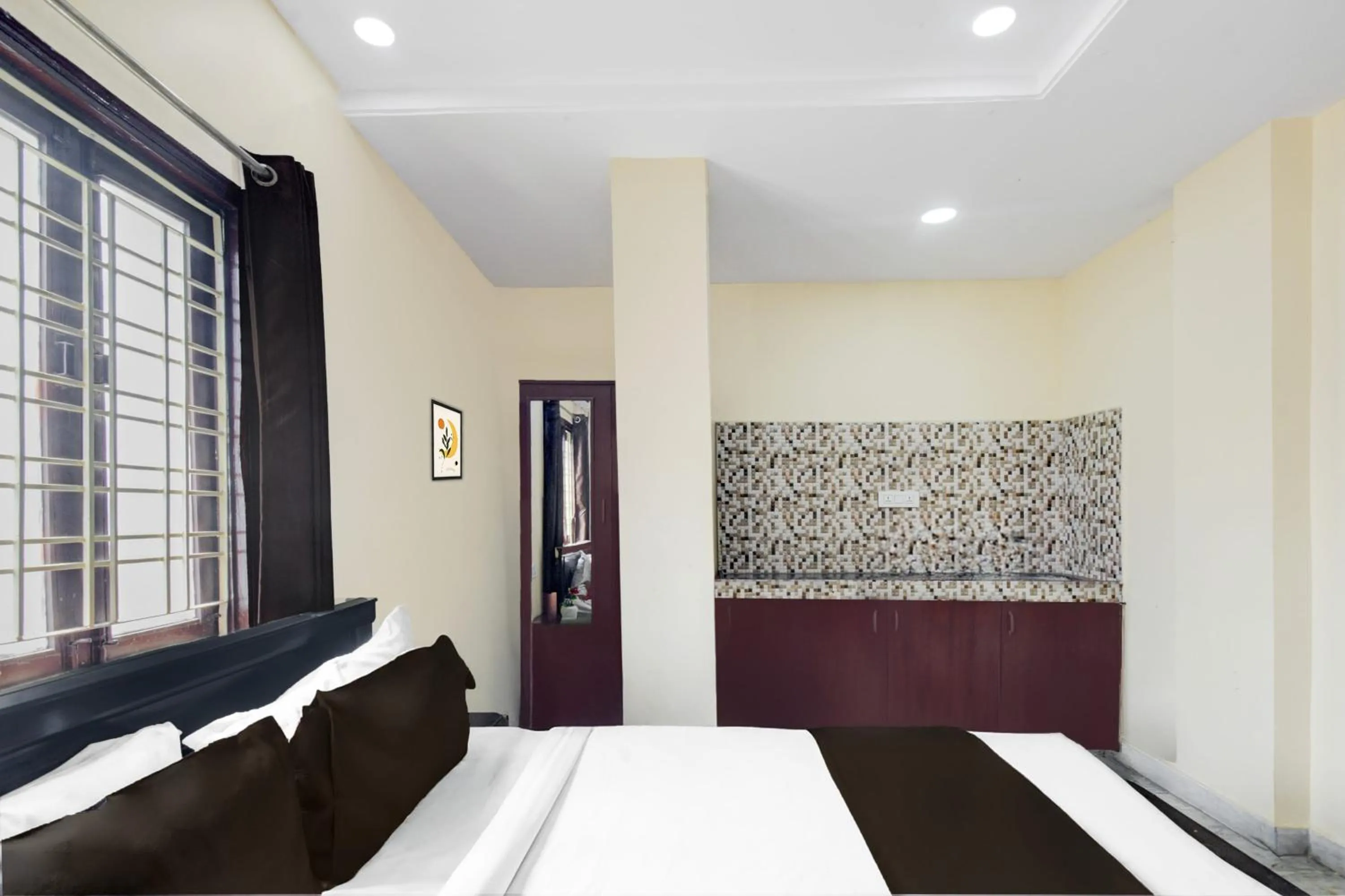 Bedroom, Bed in Super Collection O Kothapet Near Omini Hospital