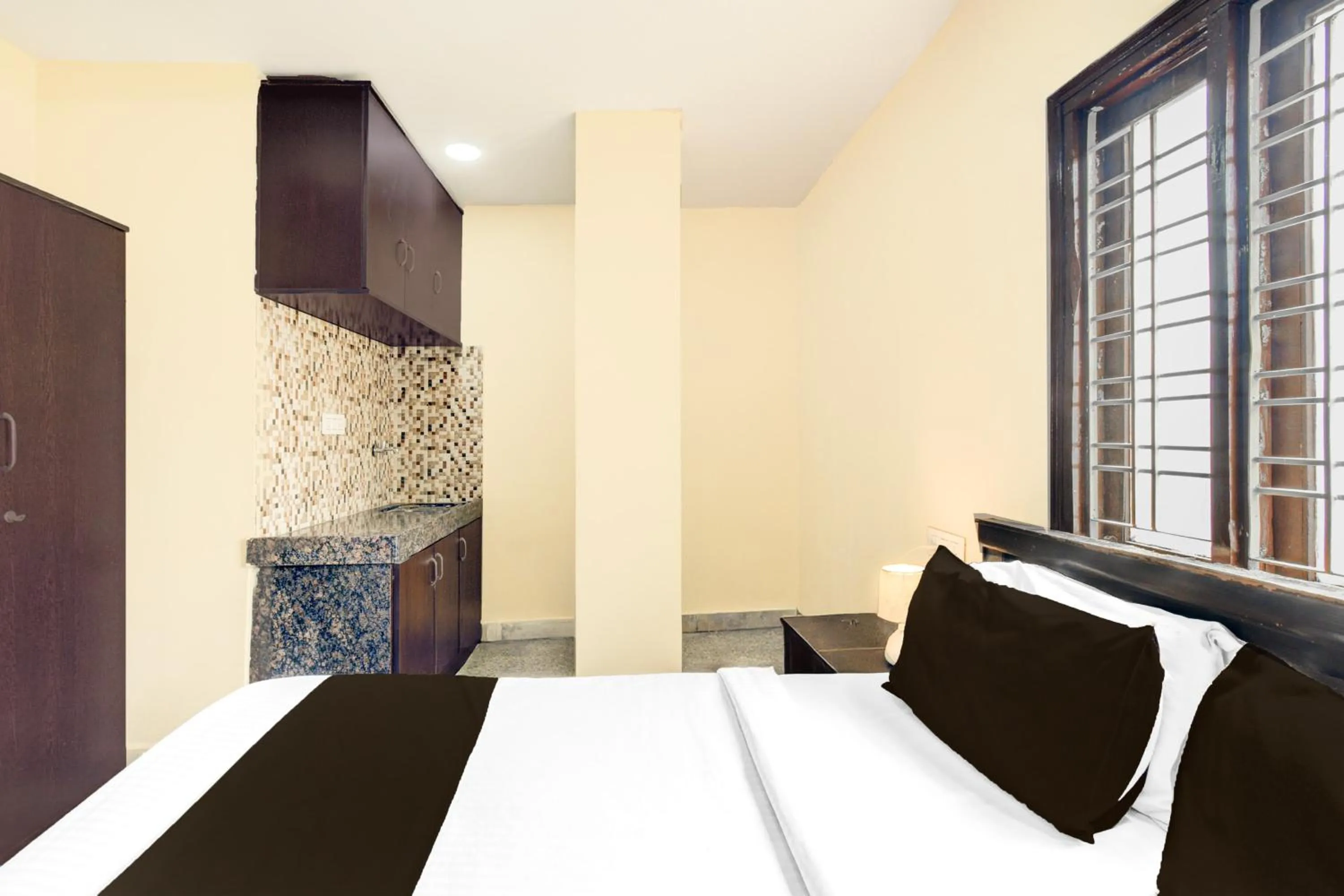 Bedroom, Bed in Super Collection O Kothapet Near Omini Hospital