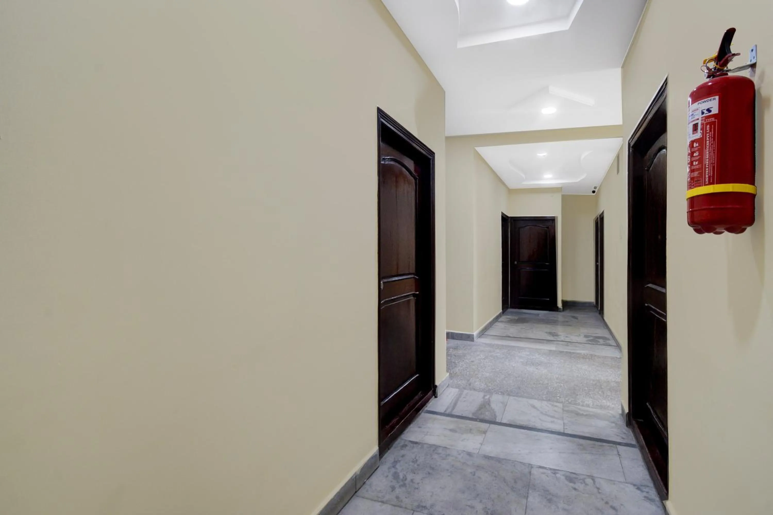Lobby or reception in Super Collection O Kothapet Near Omini Hospital